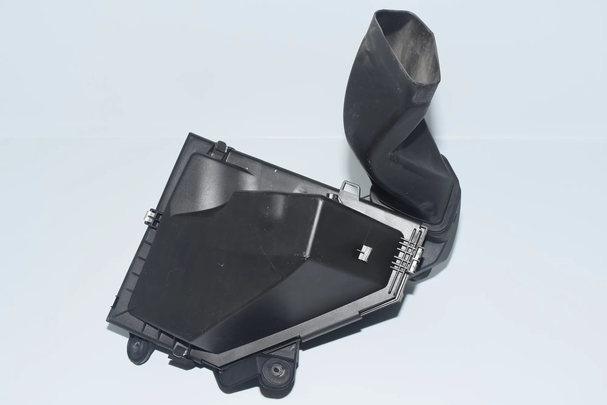 Air Filter Box – OEM 7797460 · BMW 1 (E87) 120 d 2007 – 2