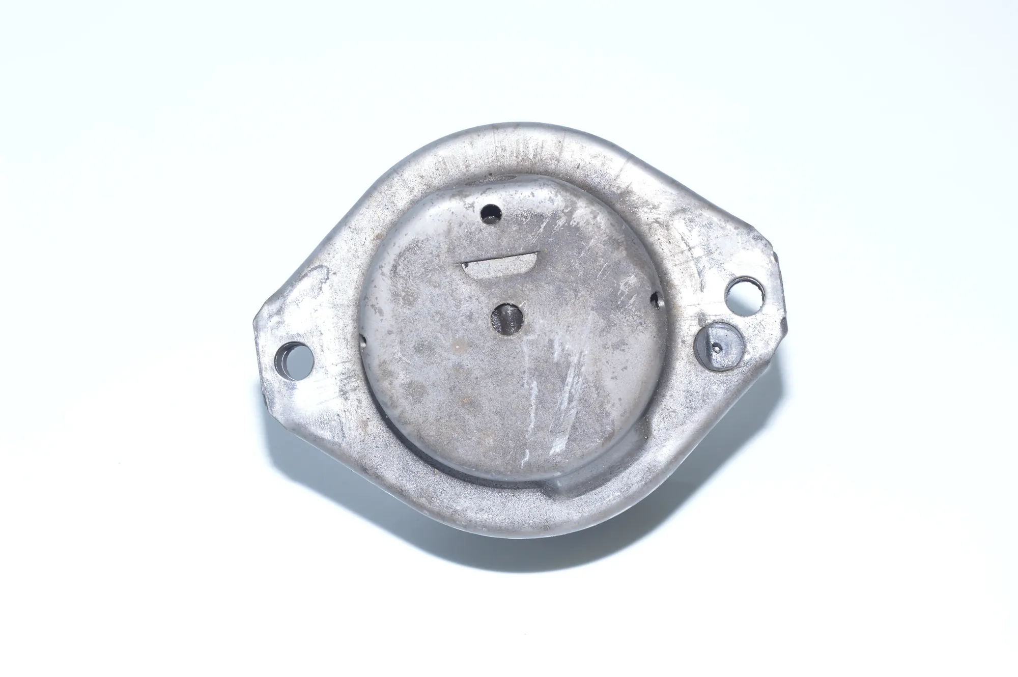 Left Side Engine Mount – OEM 6762607 · BMW 6 Cabrio (E64) 650 i 2005 – 2