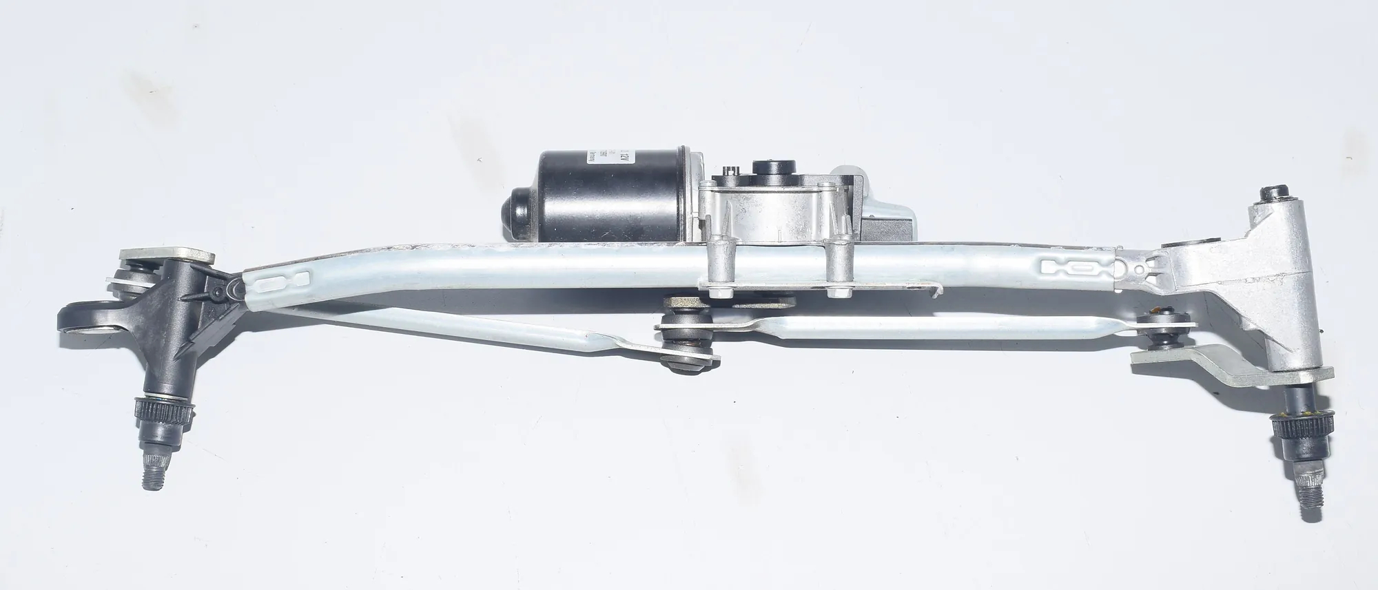 Front Windshield Wiper Mechanism – OEM 7193037 · BMW 1 (E87) 120 d 2007 – 2