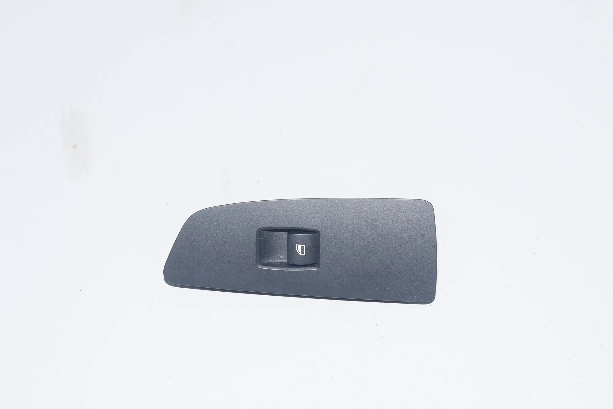 Front Left Door Window Switch – OEM 6970247 · BMW 1 (E87) 120 d 2007
