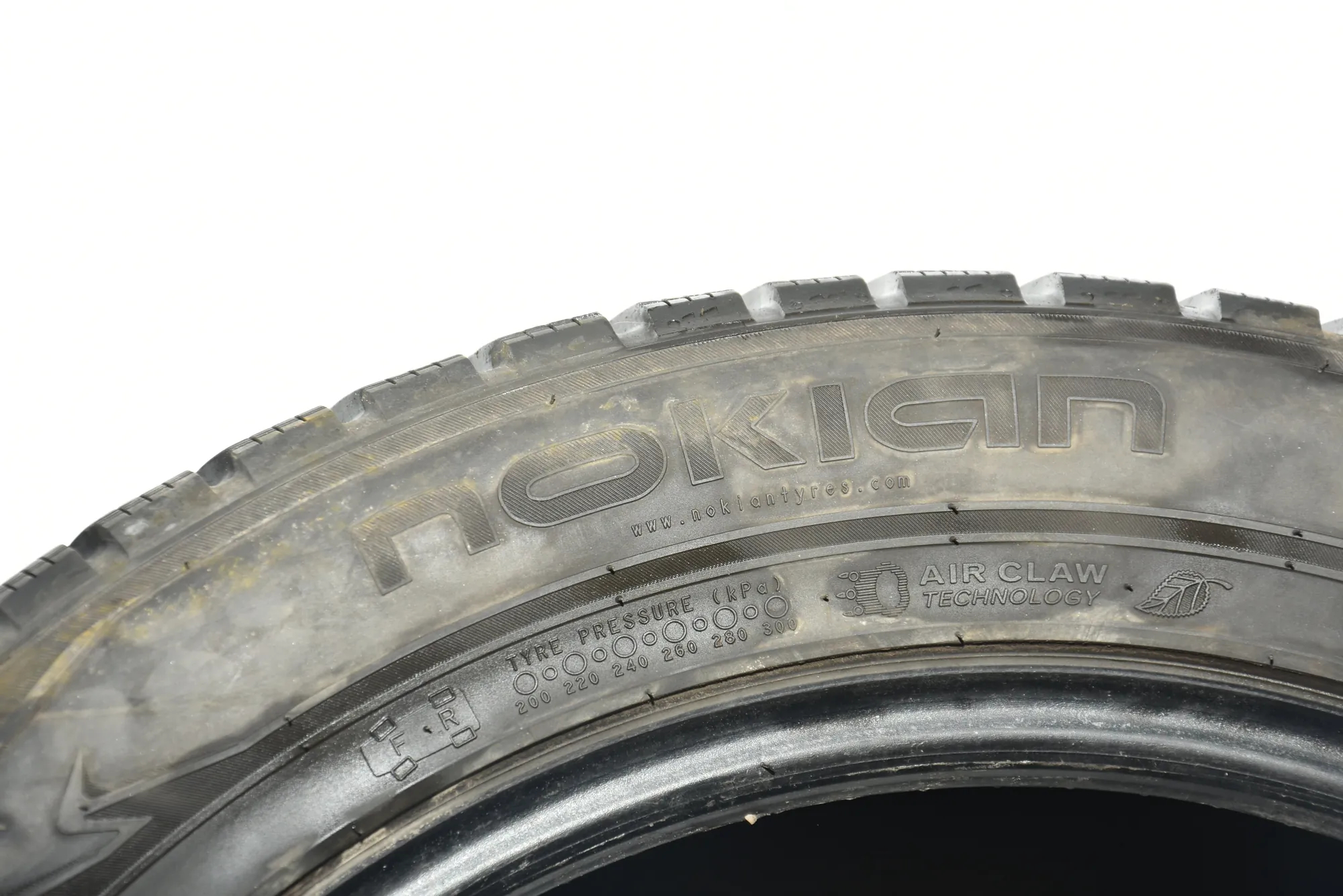 Tyre Kit · BMW 7 (F01, F02) BMW 7 (F01, F02) 2010 – 4