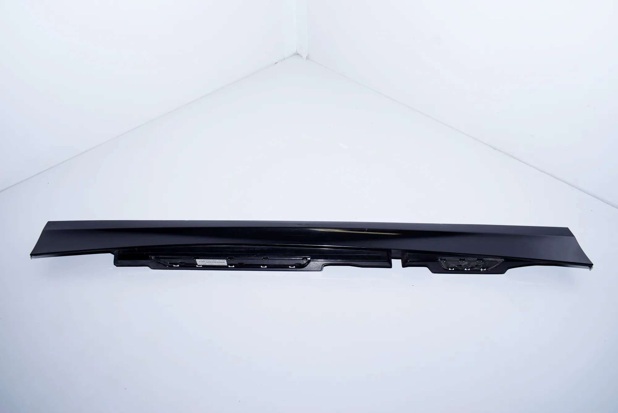 Right Side Plastic Sideskirt Cover – OEM 871111623 · BMW 1 (E87) 120 d 2007