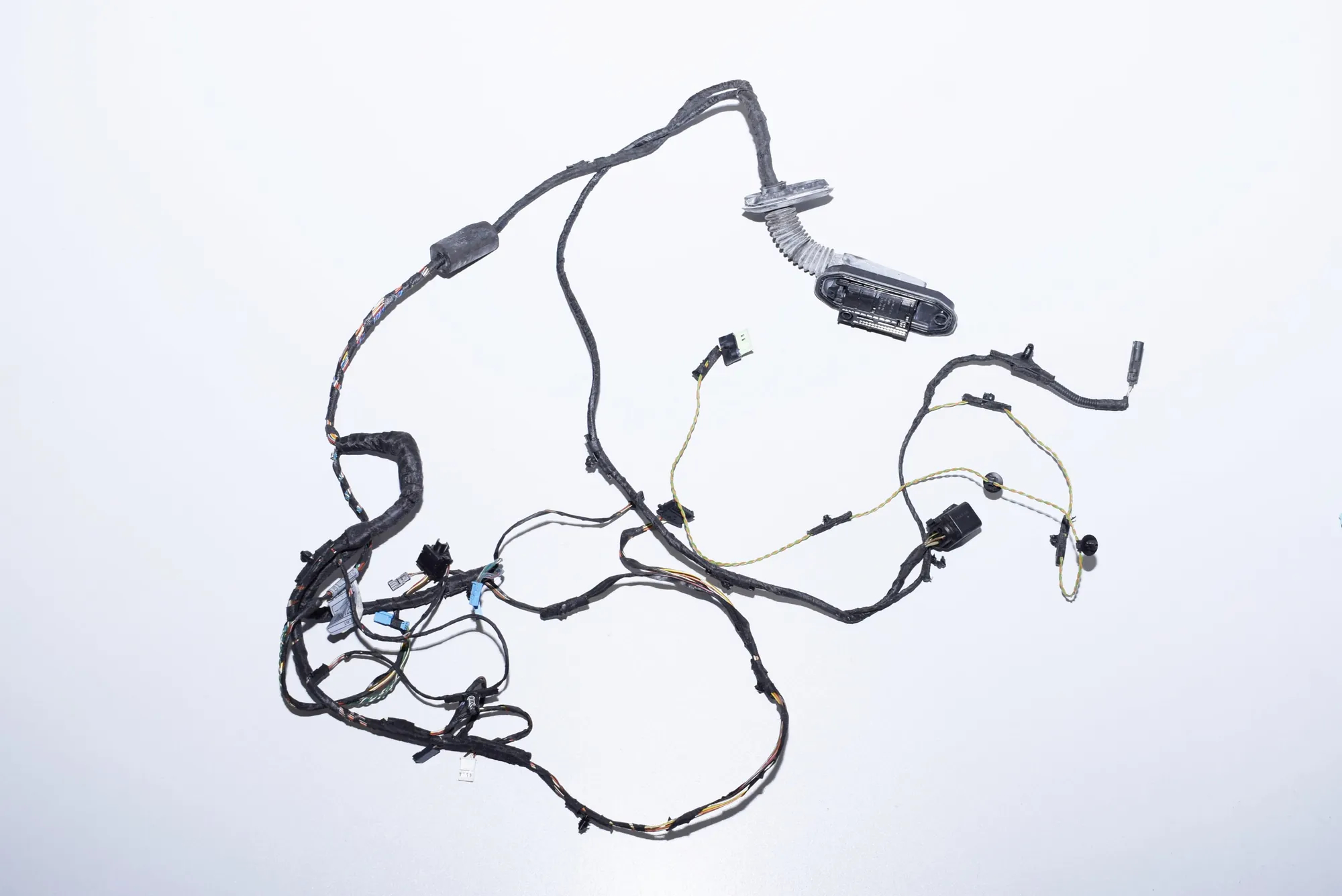 Front Left Door Wiring – OEM 9234338 · BMW 7 (F01, F02) 730 d 2011