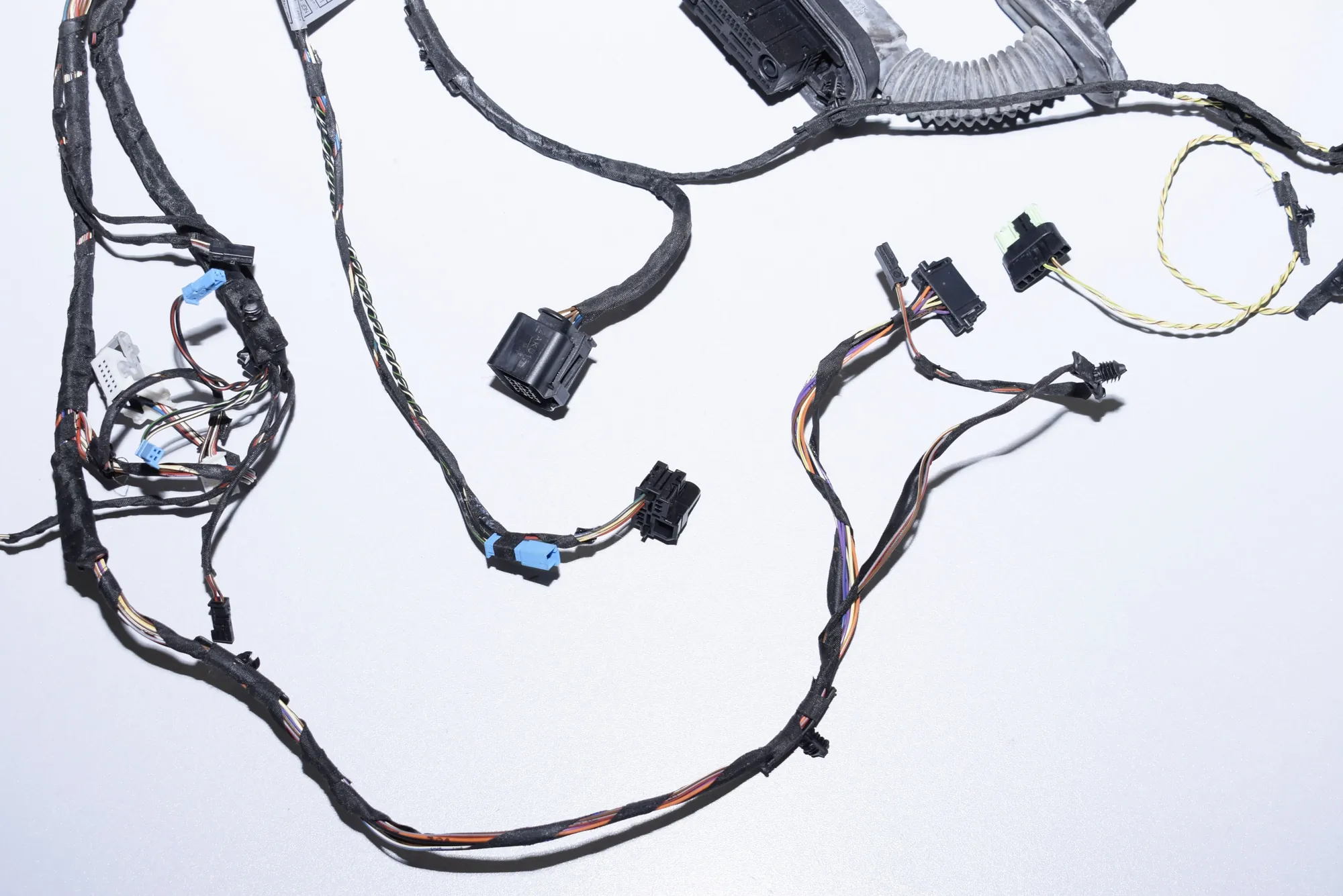 Front Right Door Wiring – OEM 9234120 · BMW 7 (F01, F02) 730 d 2011 – 4