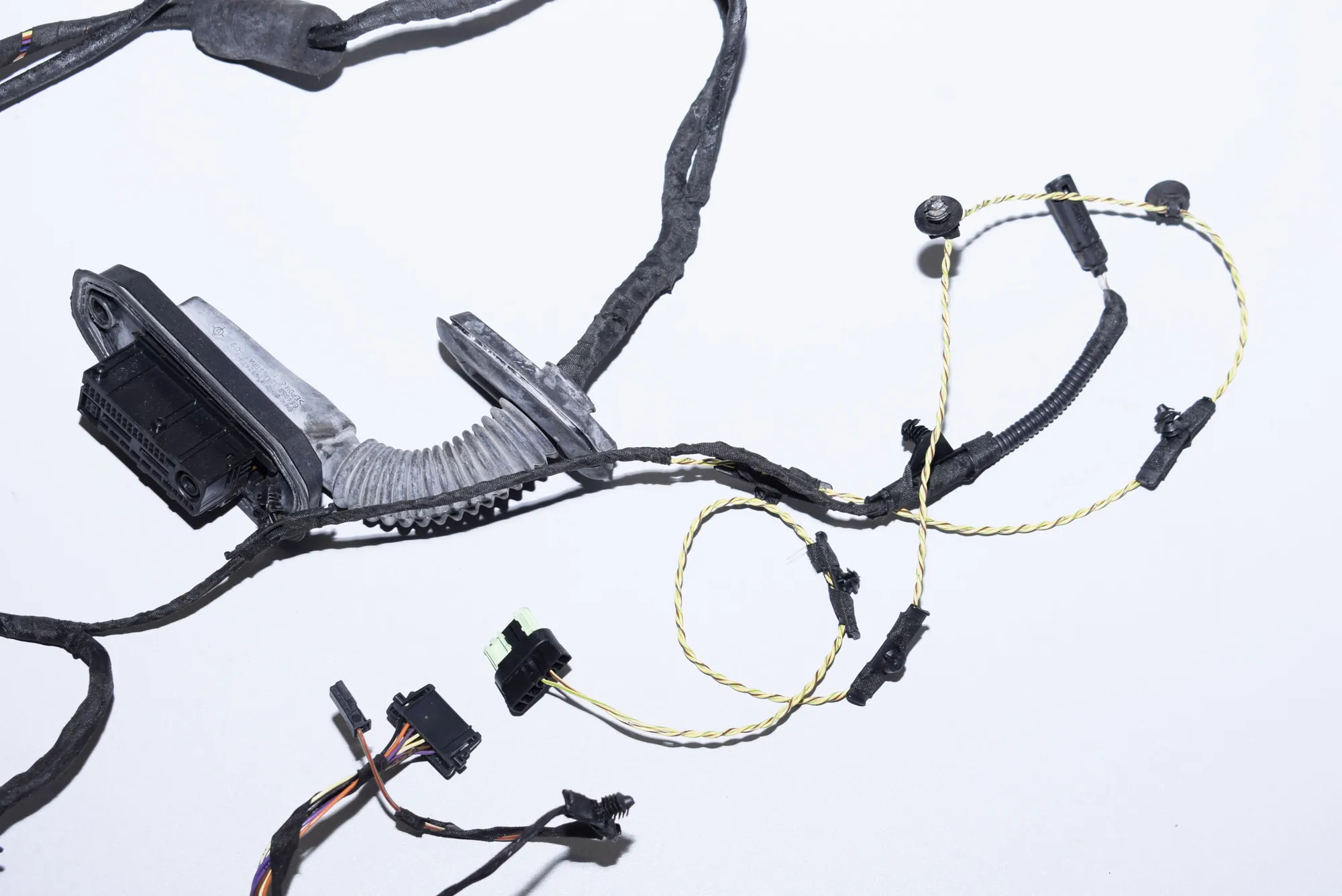 Front Right Door Wiring – OEM 9234120 · BMW 7 (F01, F02) 730 d 2011 – 3