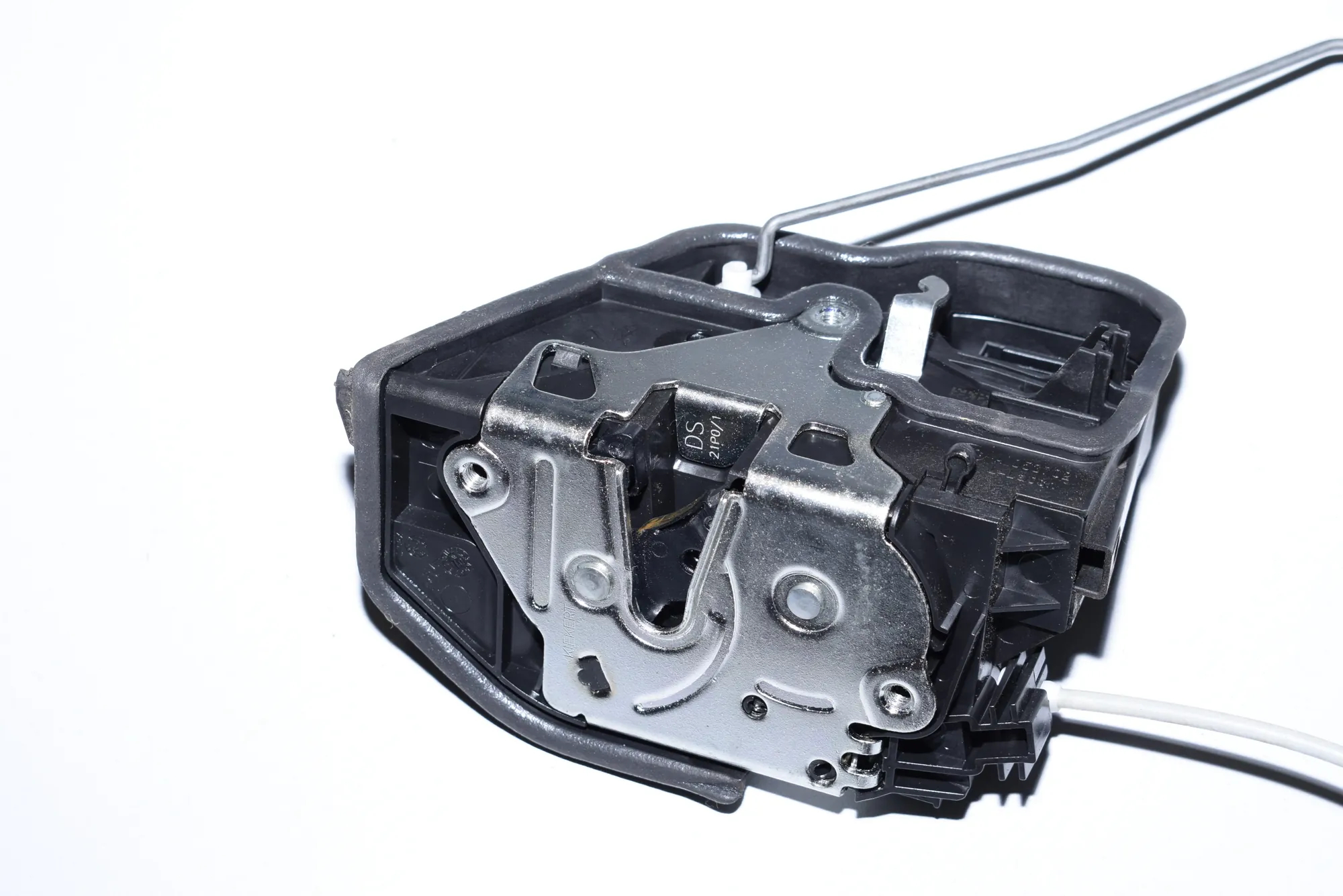 Rear Left Door Lock – OEM 7187227 · BMW 7 (F01, F02) 730 d 2011 – 7
