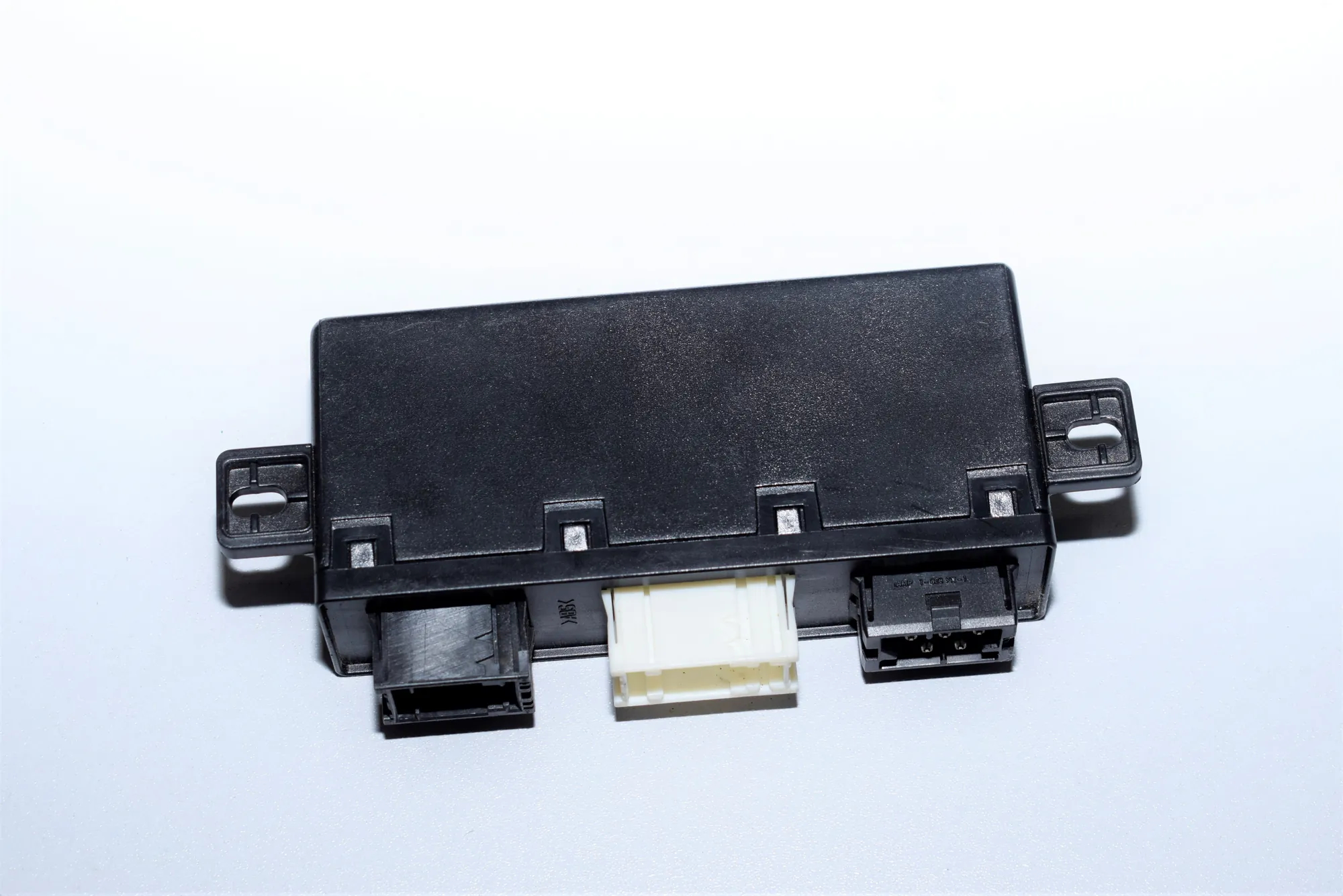 Front Right Door Control Unit – OEM 6904254 · BMW 5 (E39) BMW 5 (E39) 2001 – 4