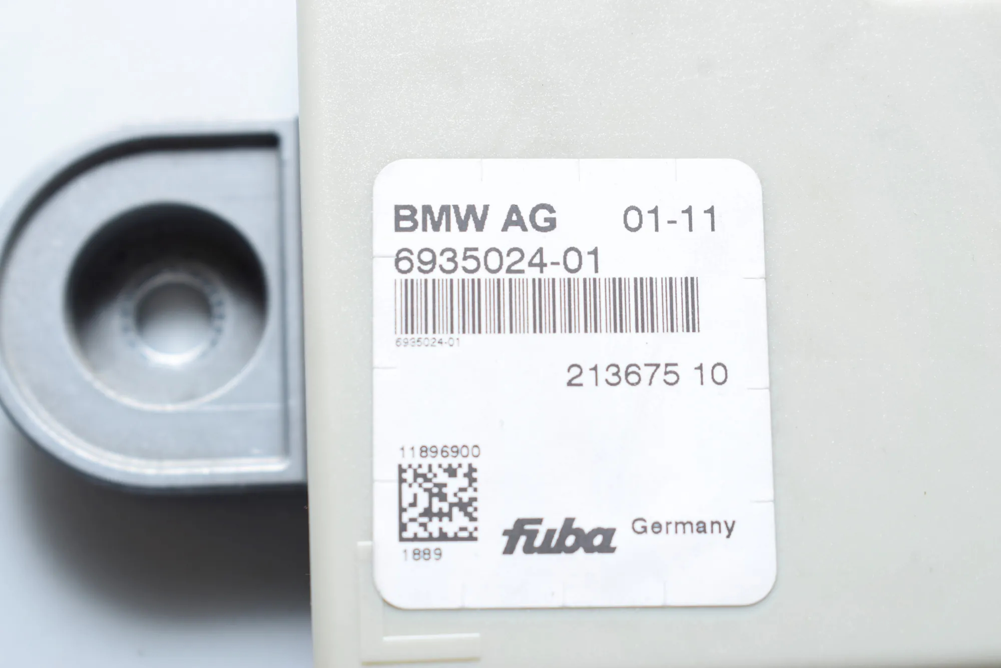 Antenna – OEM 6917714 · BMW 7 (F01, F02) 730 d 2011 – 5