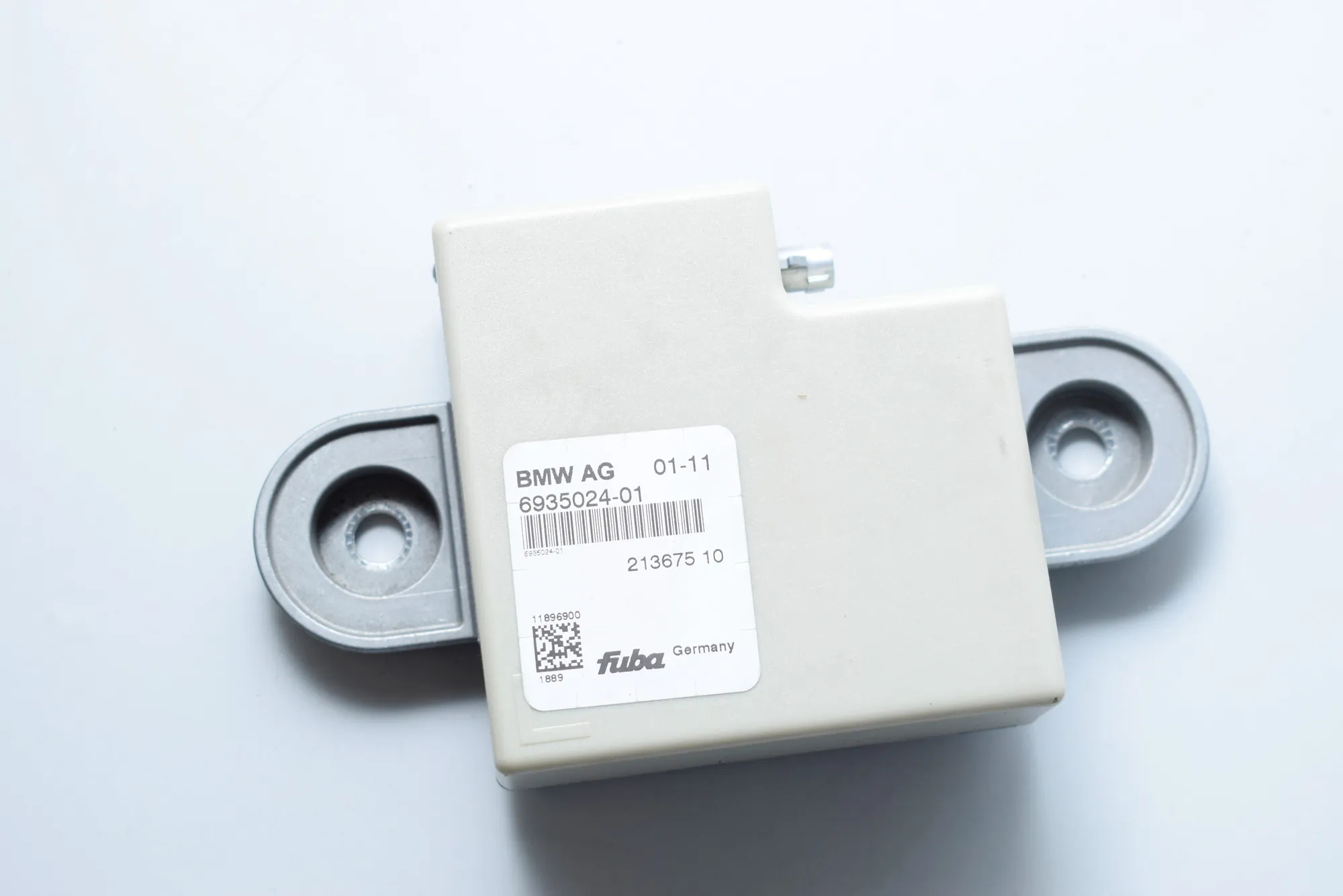 Antenna – OEM 6917714 · BMW 7 (F01, F02) 730 d 2011 – 3