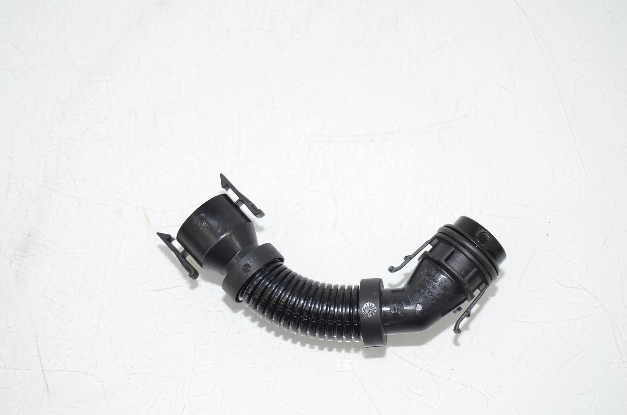 Other tubes – OEM 8513943 · BMW X1 (F48) sDrive 18 d 2019