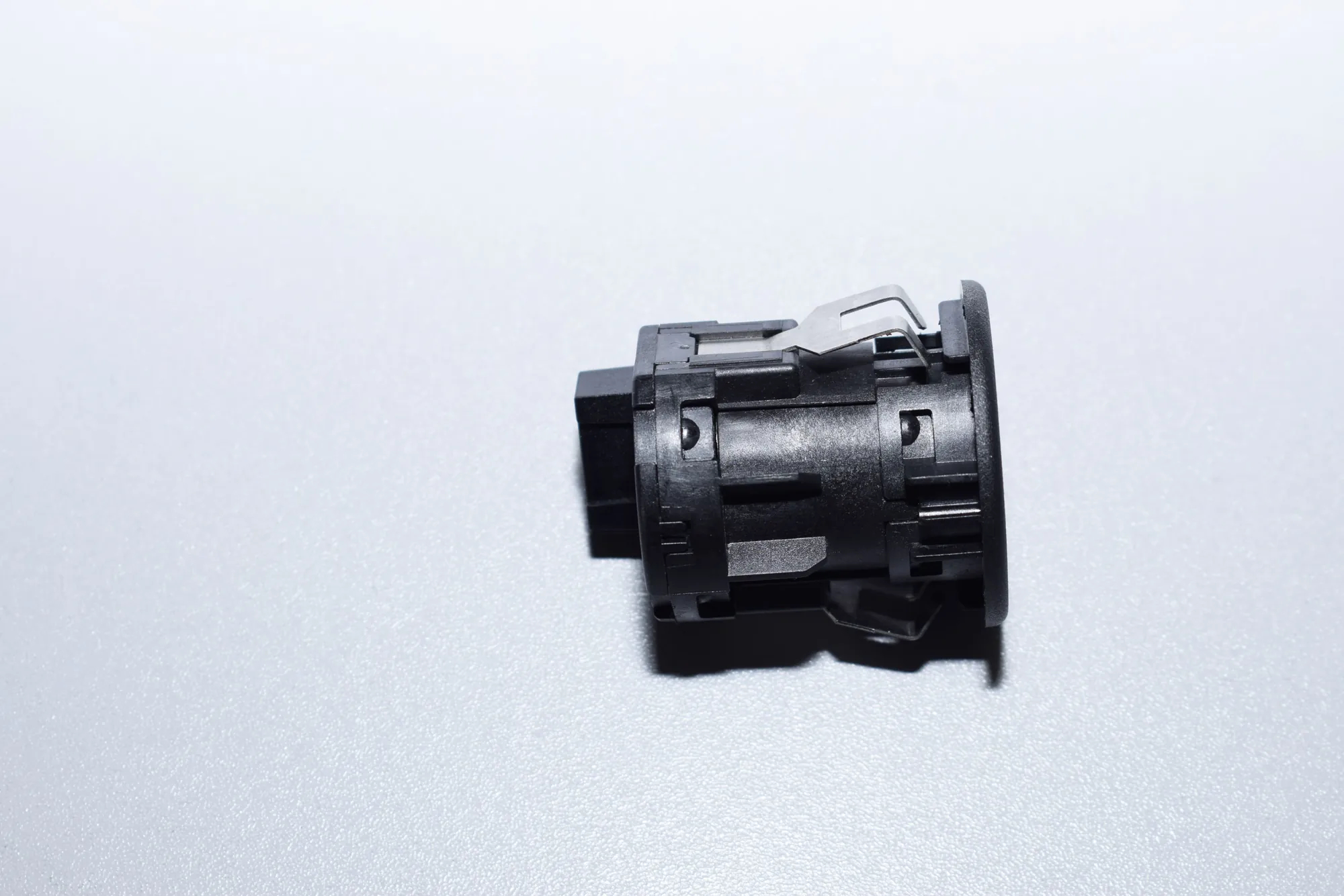 SRS Switch – OEM 9483731 · BMW 7 (F01, F02) 730 d 2011 – 3