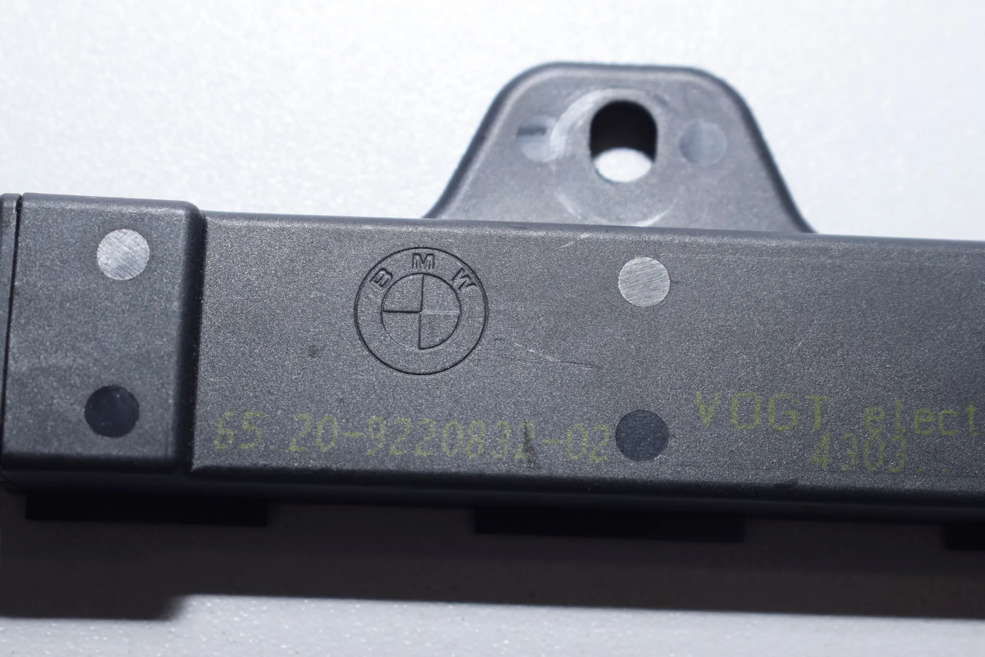 Antenna – OEM 9220832 · BMW 7 (F01, F02) 730 d 2011 – 5