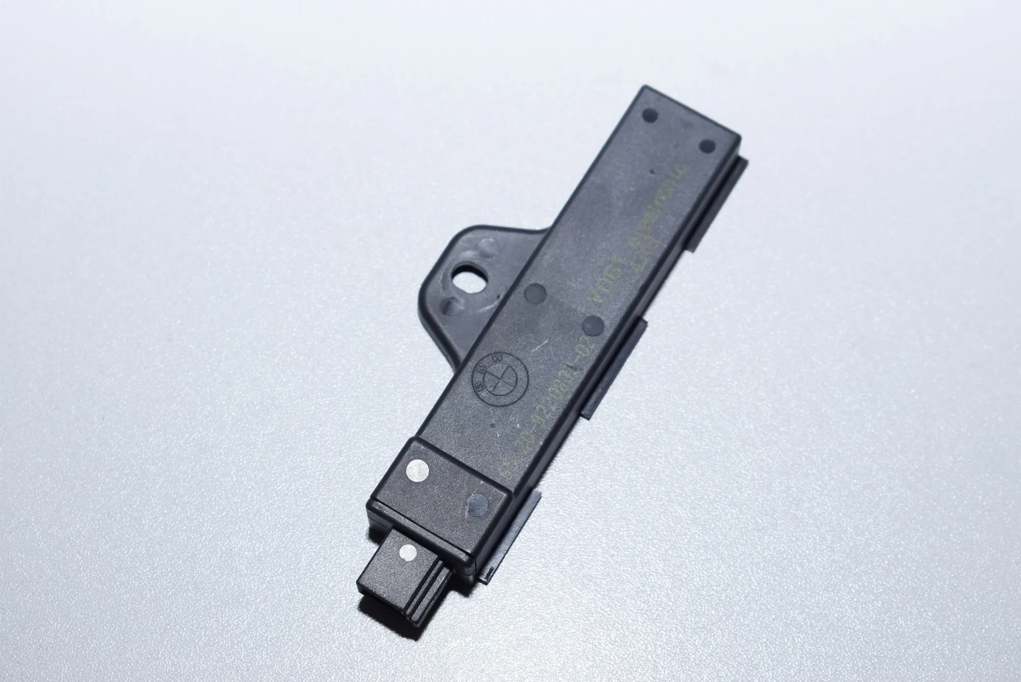 Antenna – OEM 9220832 · BMW 7 (F01, F02) 730 d 2011