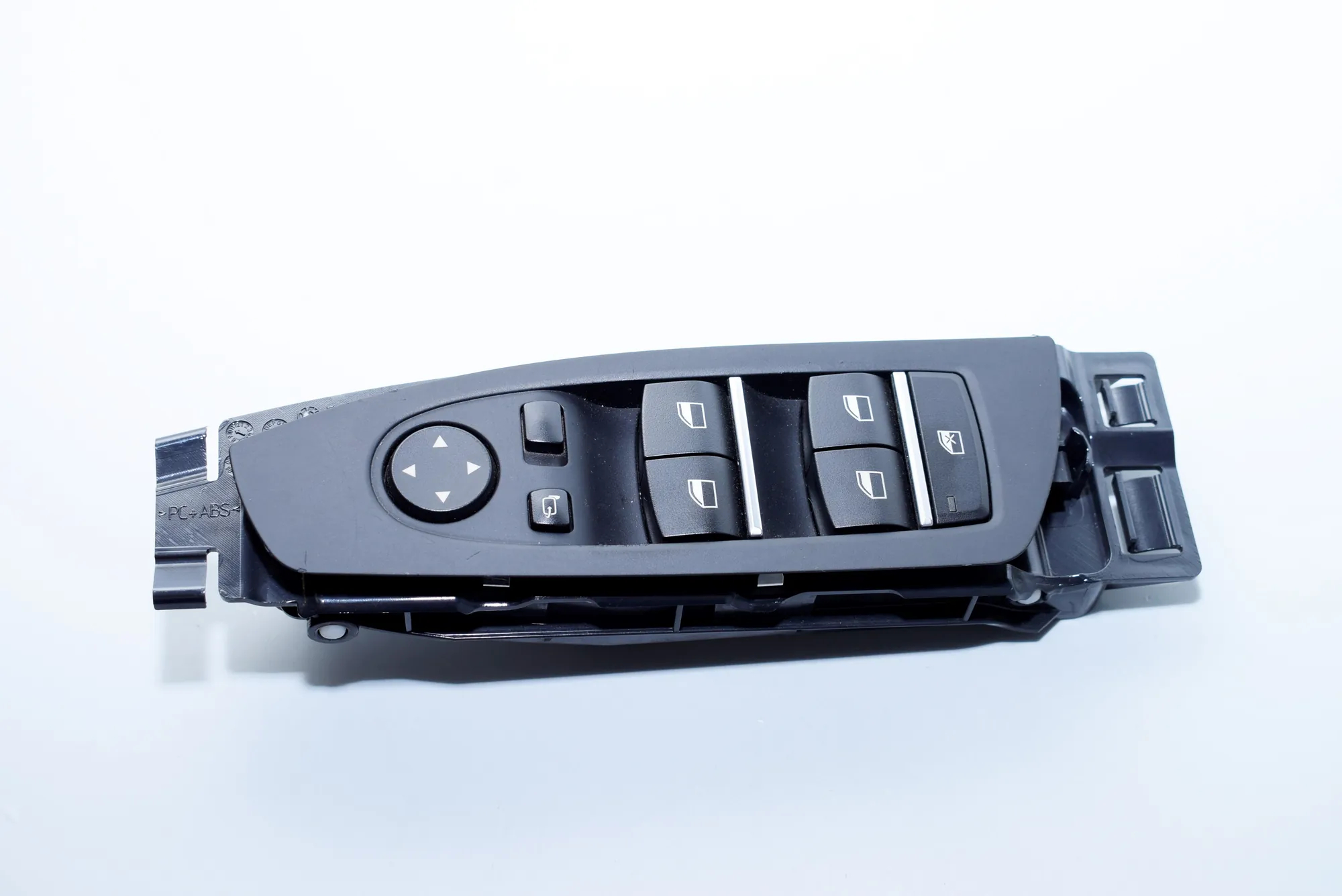 Front Right Door Window Switch – OEM 7224214 · BMW 7 (F01, F02) 730 d 2011