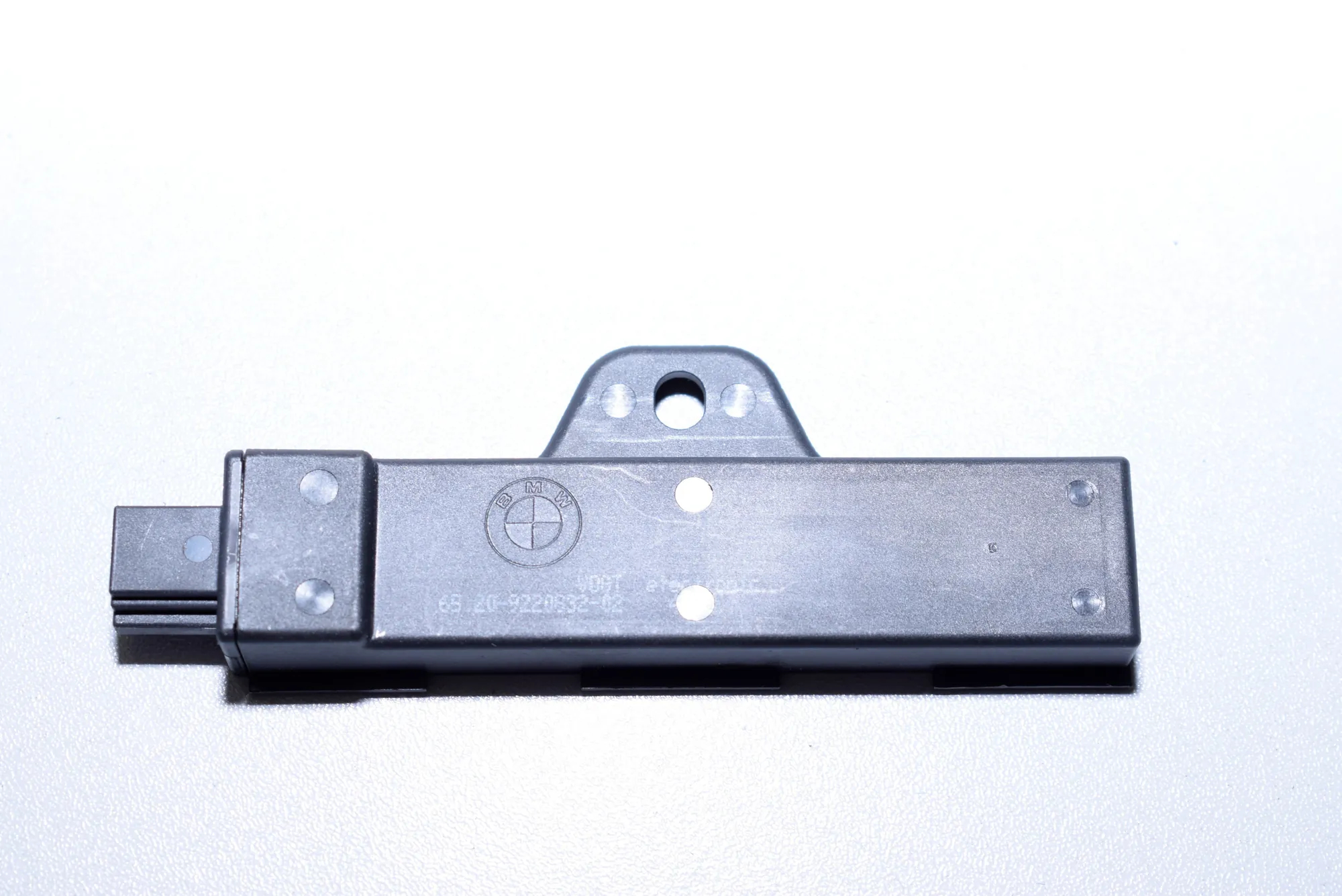 Antenna – OEM 9220832 · BMW i3 (I01) Electric 2019 – 2