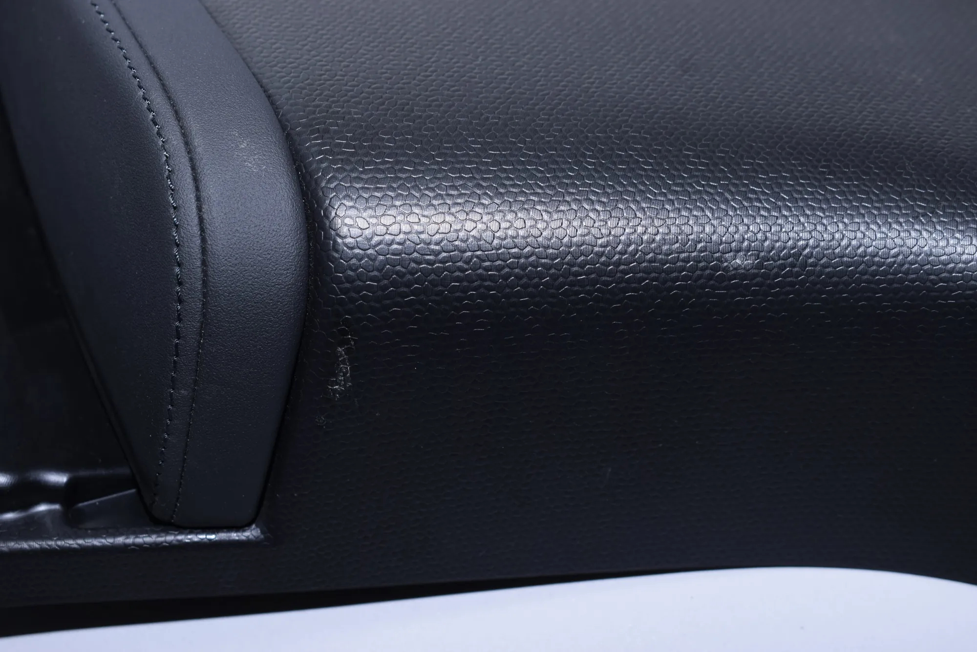 Right Side B Pillar Trim – OEM 7362582 · BMW i3 (I01) Electric 2019 – 3