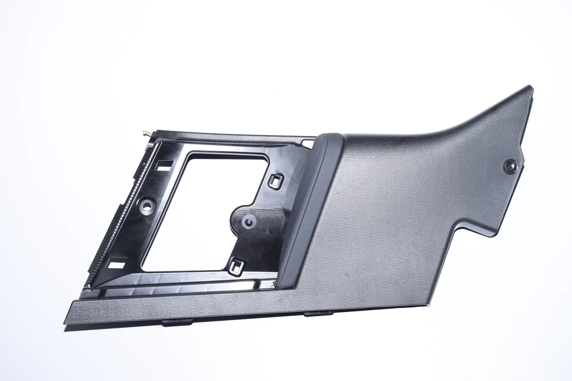 Left Side B Pillar Trim – OEM 7362581 · BMW i3 (I01) Electric 2019