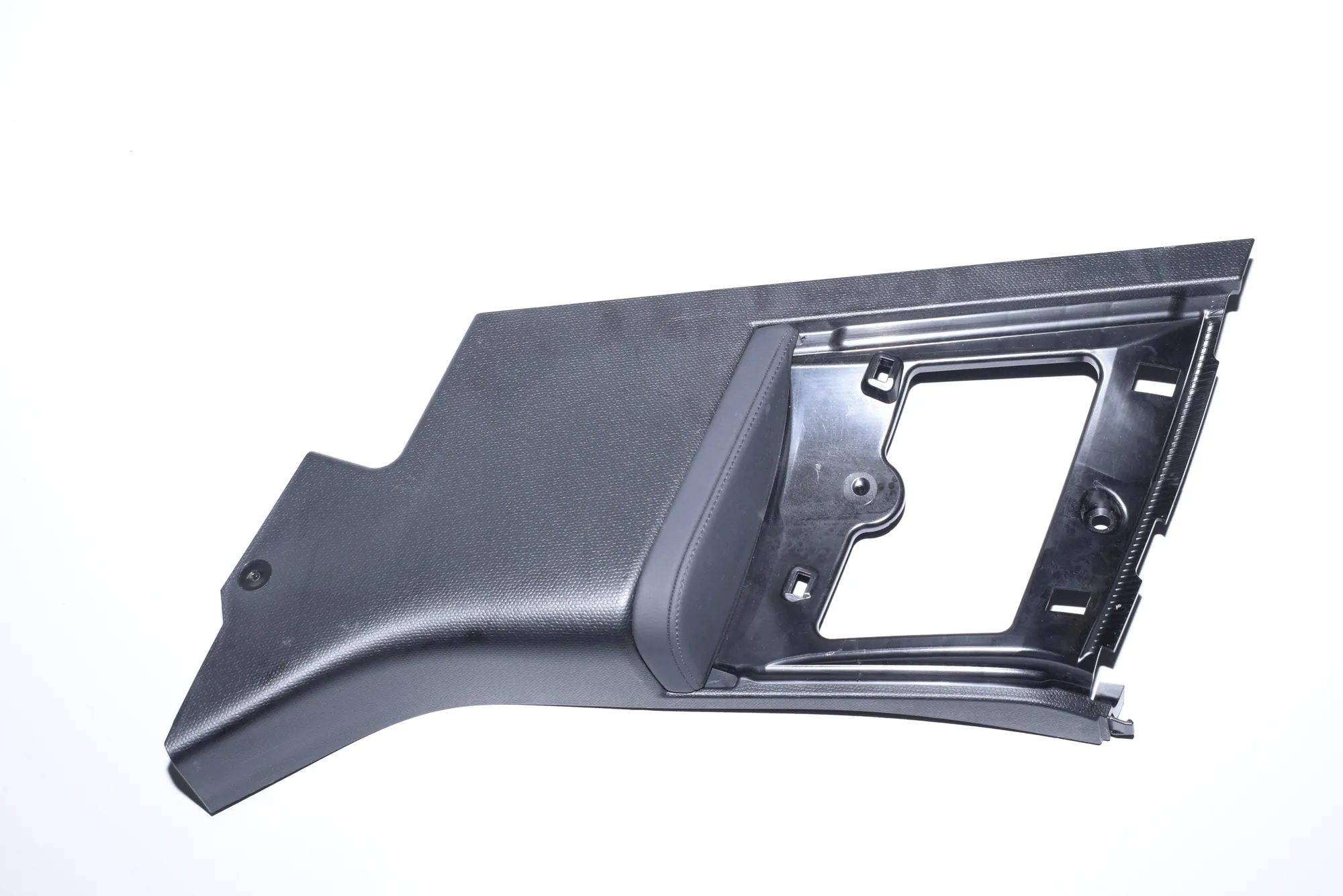 Left Side B Pillar Trim – OEM 7362581 · BMW i3 (I01) Electric 2019 – 4