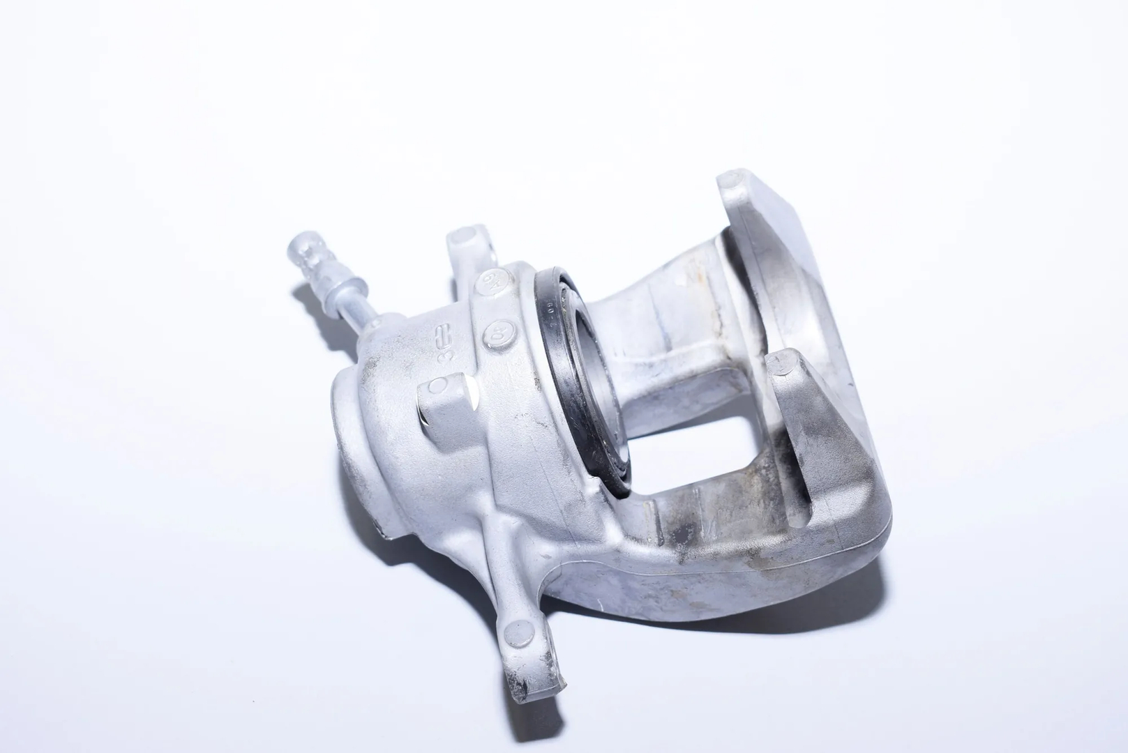 Front Left Brake Caliper – OEM 45231B · BMW i3 (I01) Electric 2019 – 3