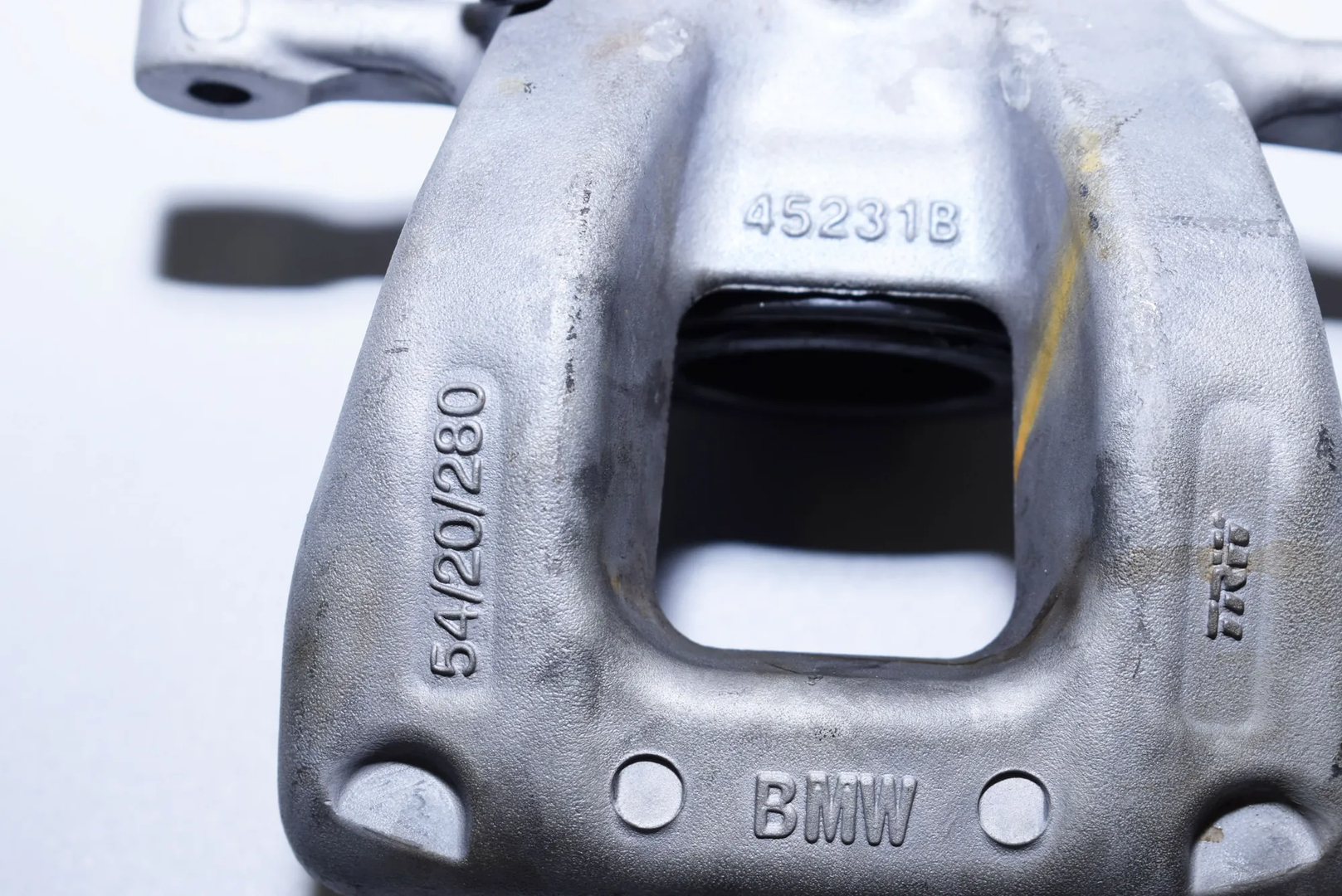 Front Left Brake Caliper – OEM 45231B · BMW i3 (I01) Electric 2019 – 6