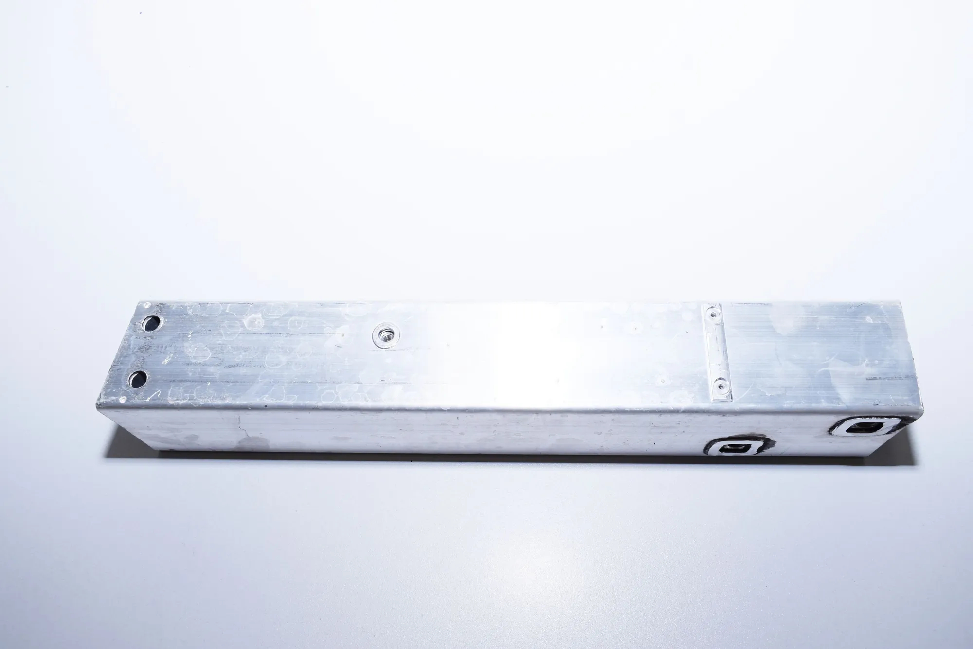 Rear Right Bumper Bracket – OEM 6852704 · BMW i3 (I01) Electric 2019 – 3