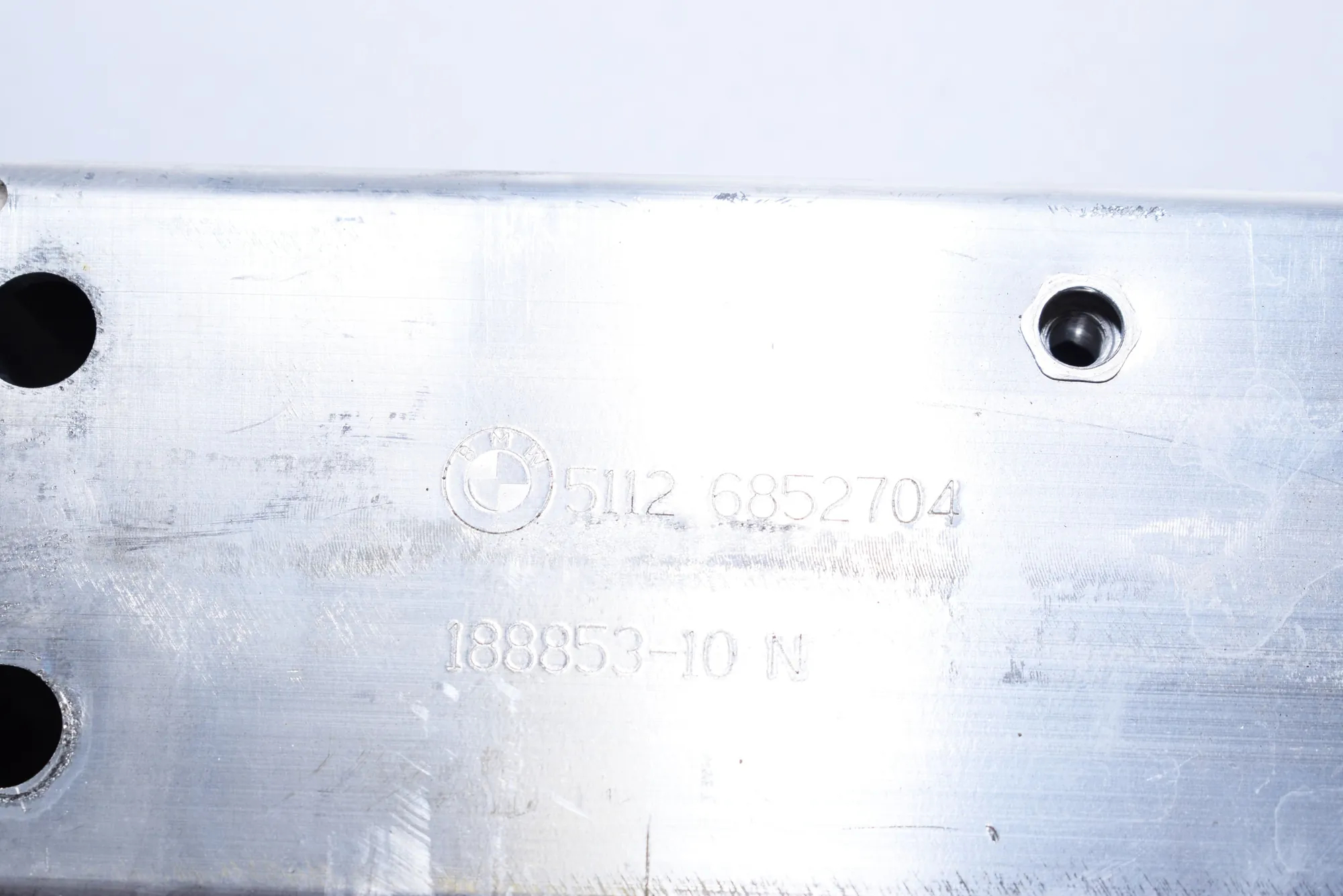 Rear Right Bumper Bracket – OEM 6852704 · BMW i3 (I01) Electric 2019 – 5