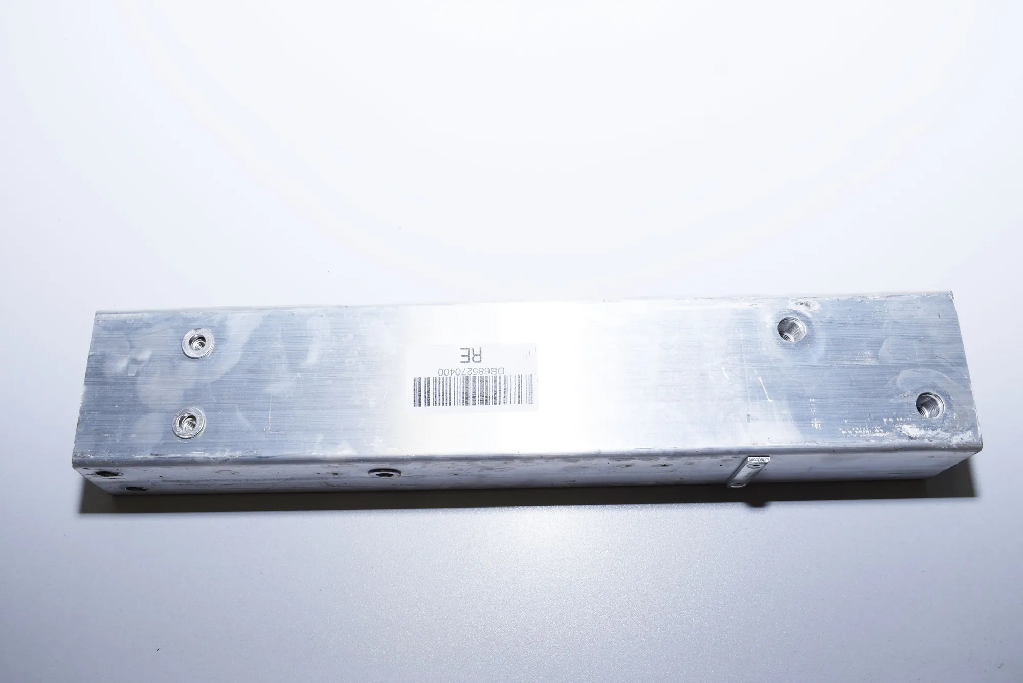 Rear Right Bumper Bracket – OEM 6852704 · BMW i3 (I01) Electric 2019 – 4