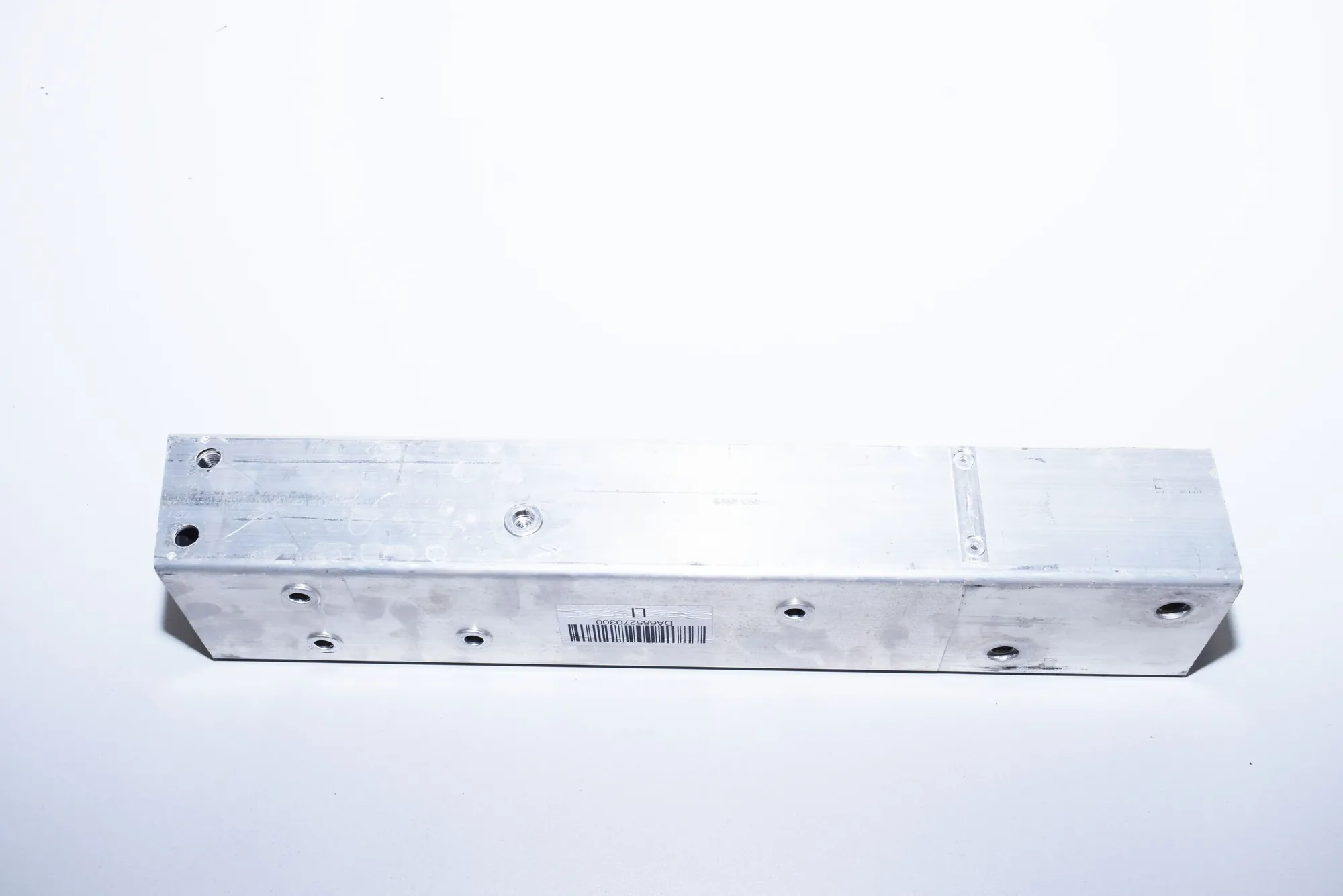 Rear Left Bumper Bracket – OEM 6852703 · BMW i3 (I01) Electric 2019