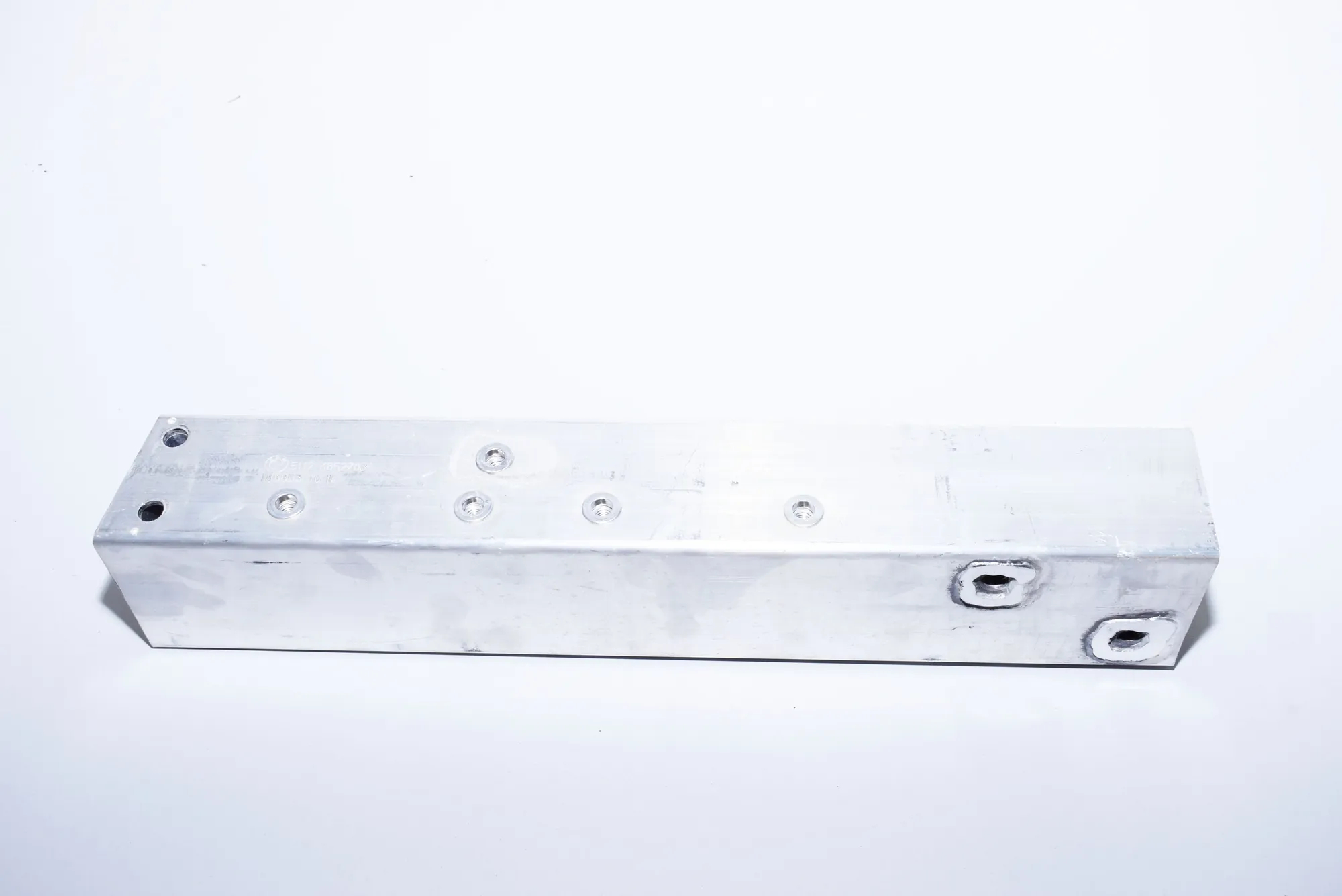Rear Left Bumper Bracket – OEM 6852703 · BMW i3 (I01) Electric 2019 – 3