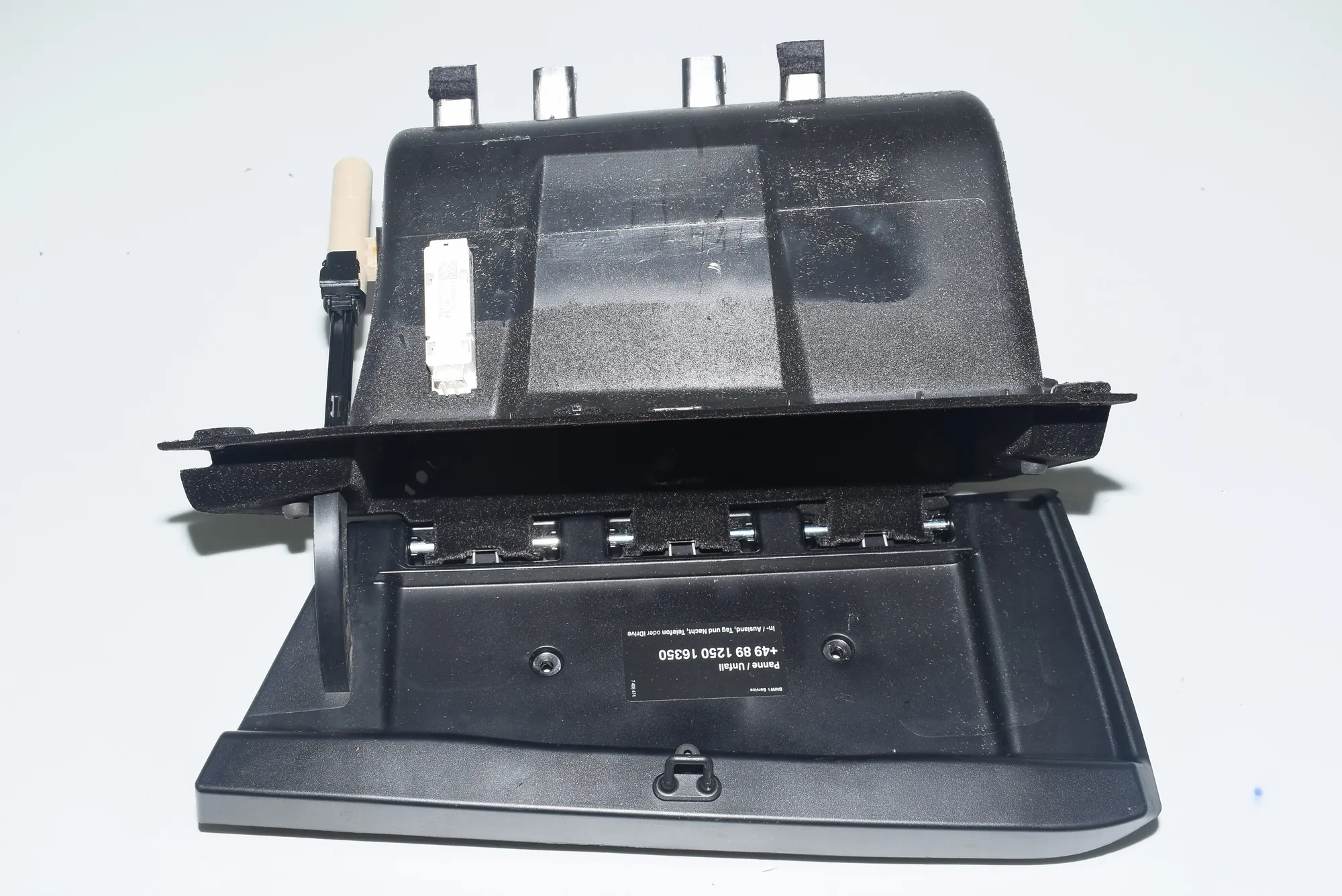 Glove Compartment – OEM 9283007 · BMW i3 (I01) Electric 2019