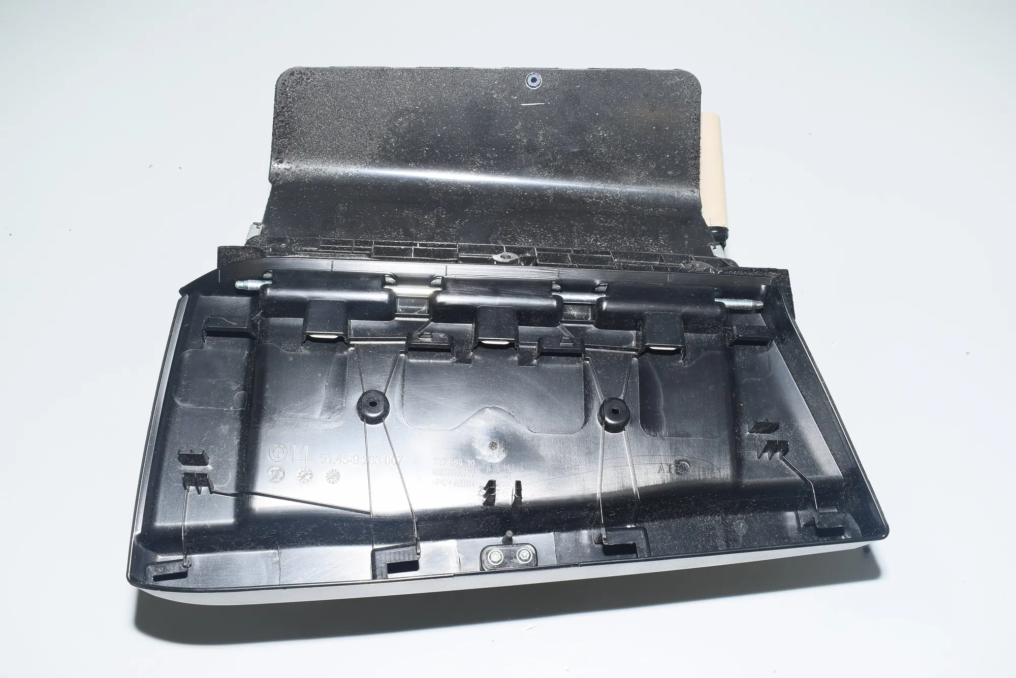Glove Compartment – OEM 9283007 · BMW i3 (I01) Electric 2019 – 2