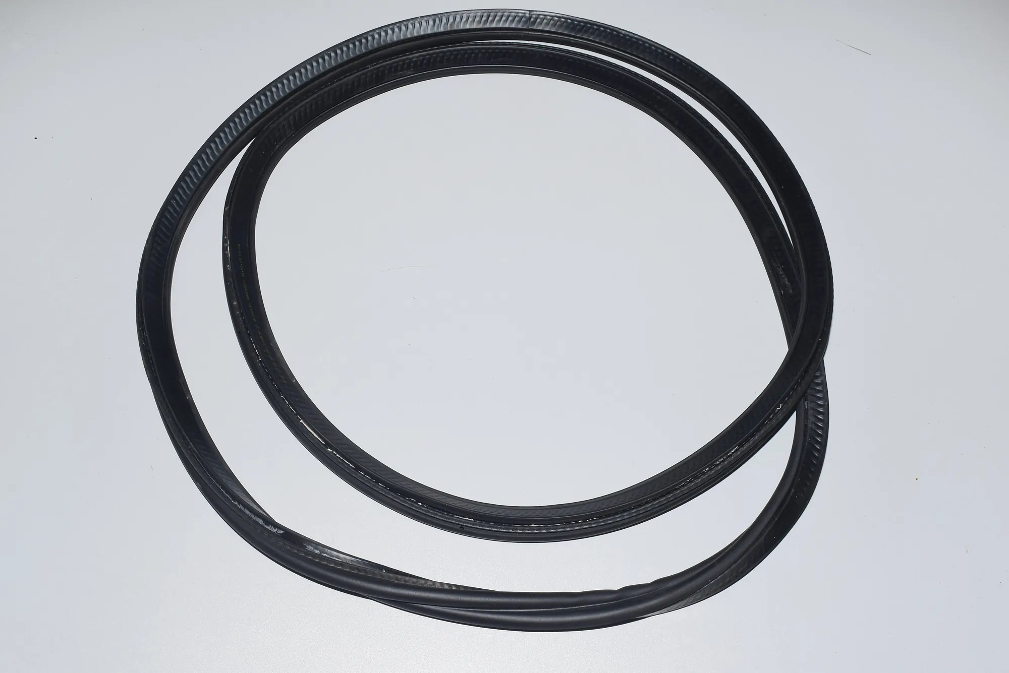 Tailgate Rubber Seal – OEM 7296906 · BMW i3 (I01) Electric 2019 – 3