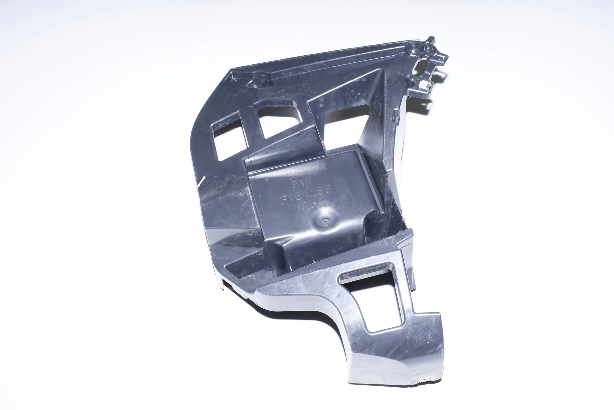 Rear Right Bumper Bracket – OEM 7319830 · BMW X6 (F16, F86) BMW X6 (F16, F86) 2015