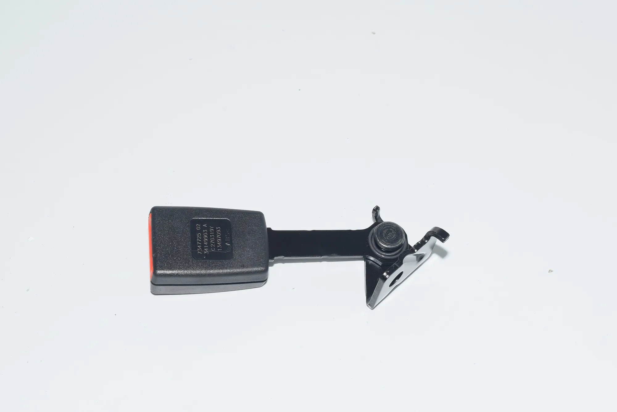 Rear Left Seat Buckle – OEM 7347725 · BMW i3 (I01) Electric 2019 – 4