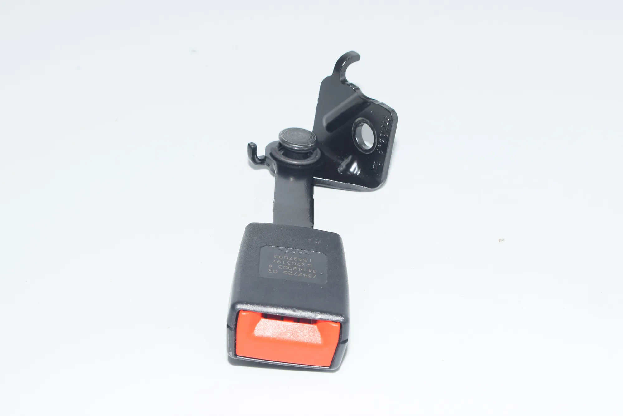 Rear Left Seat Buckle – OEM 7347725 · BMW i3 (I01) Electric 2019