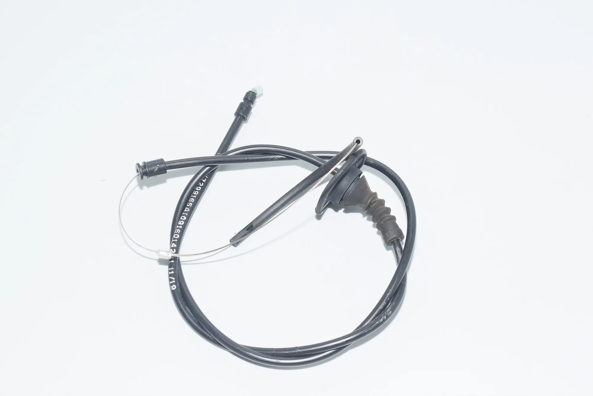 Bonnet Lock Cable – OEM 7299165 · BMW i3 (I01) Electric 2019 – 4