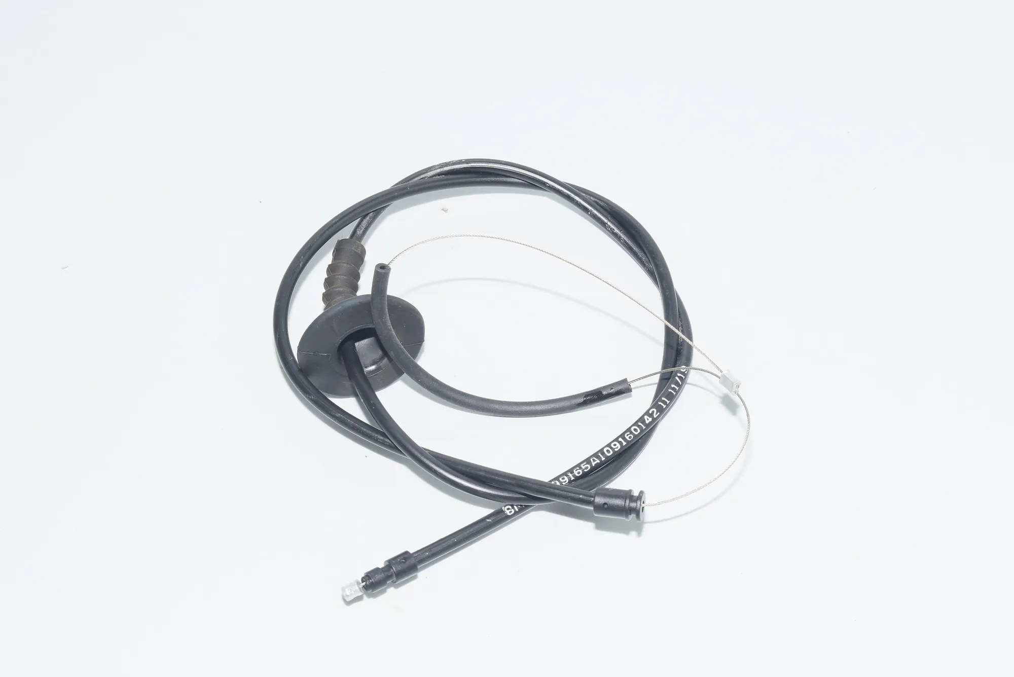 Bonnet Lock Cable – OEM 7299165 · BMW i3 (I01) Electric 2019 – 3