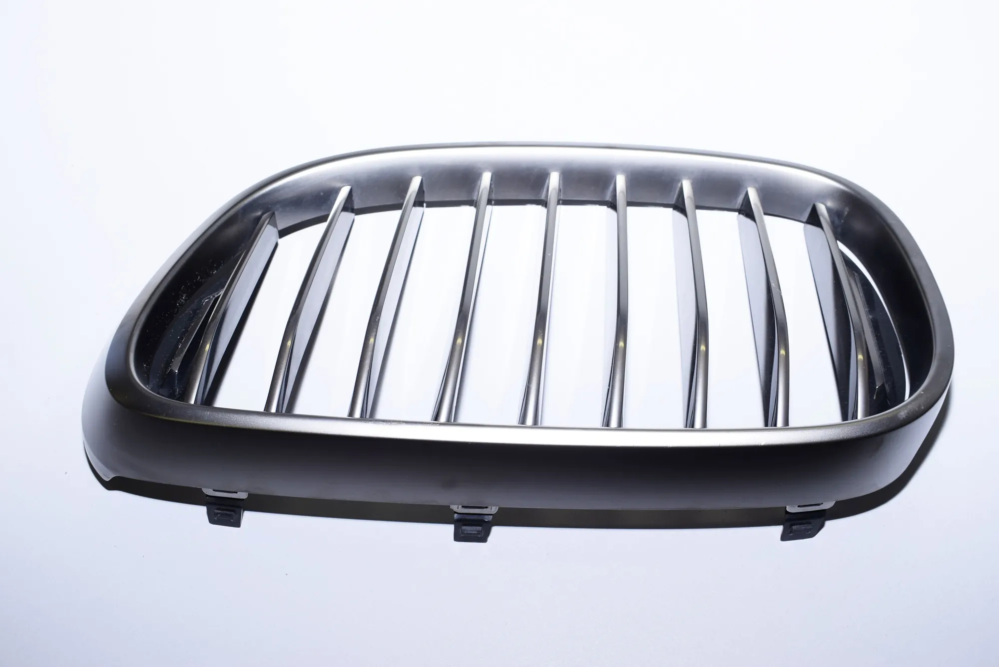 Front Left Grill – OEM 7467638 · BMW 7 (G11, G12) BMW 7 (G11, G12) 2014 – 2