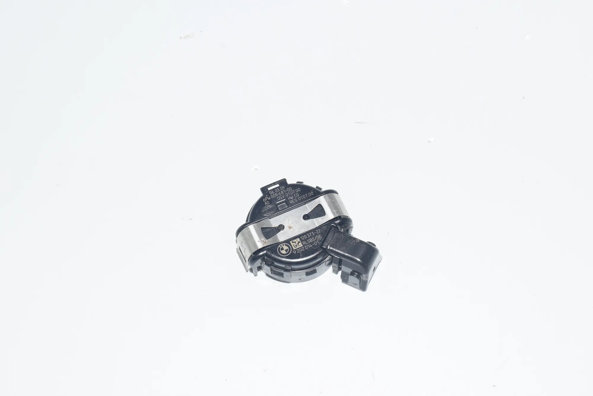 Rain Sensor – OEM 9202014 · BMW 7 (F01, F02) 730 d 2009 – 3