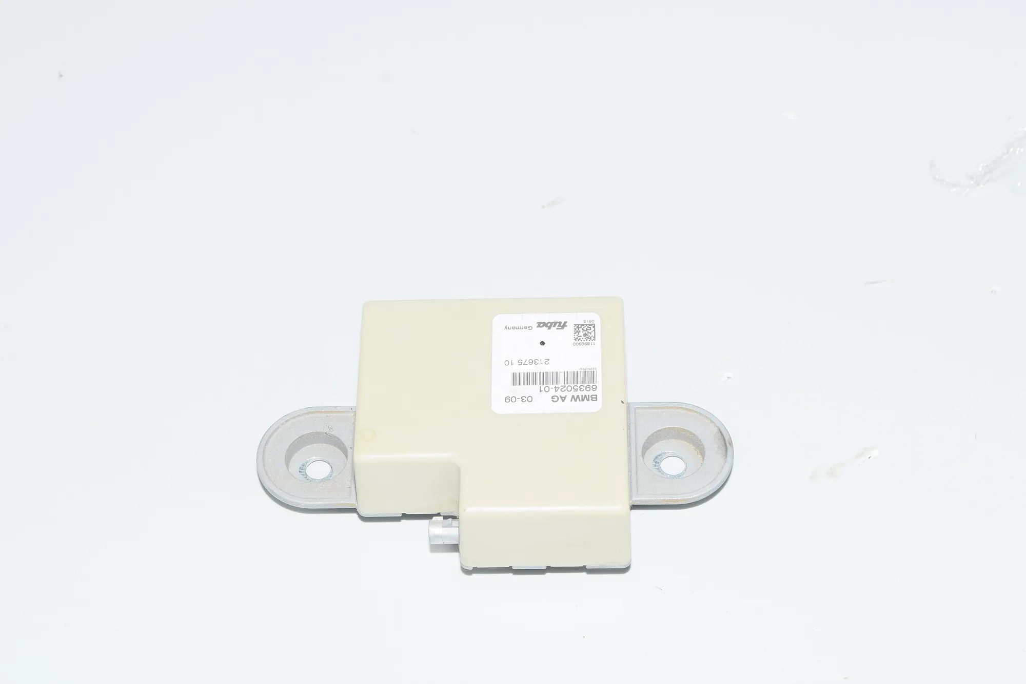 Antenna – OEM 6935024 · BMW 7 (F01, F02) 730 d 2009