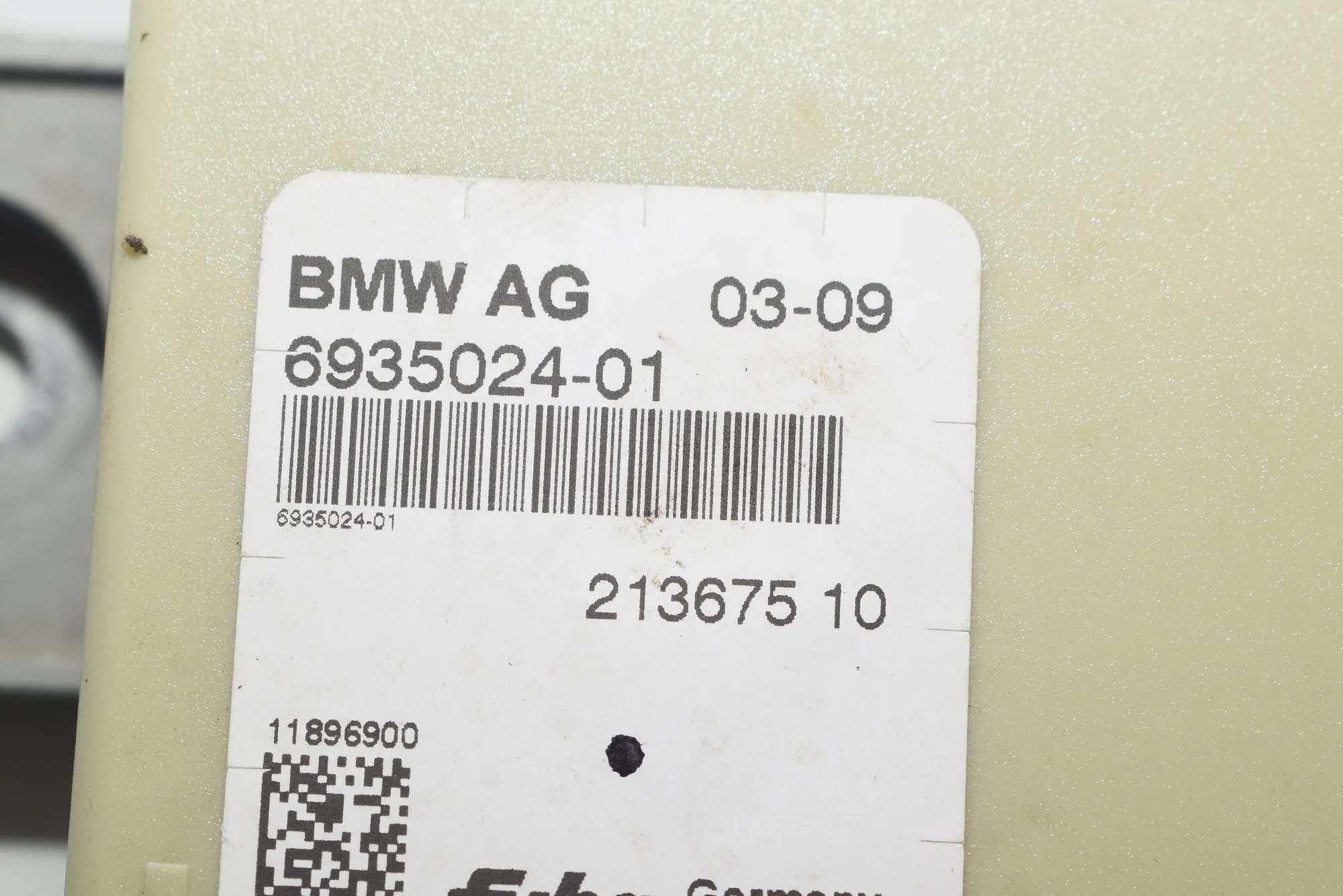 Antenna – OEM 6935024 · BMW 7 (F01, F02) 730 d 2009 – 5