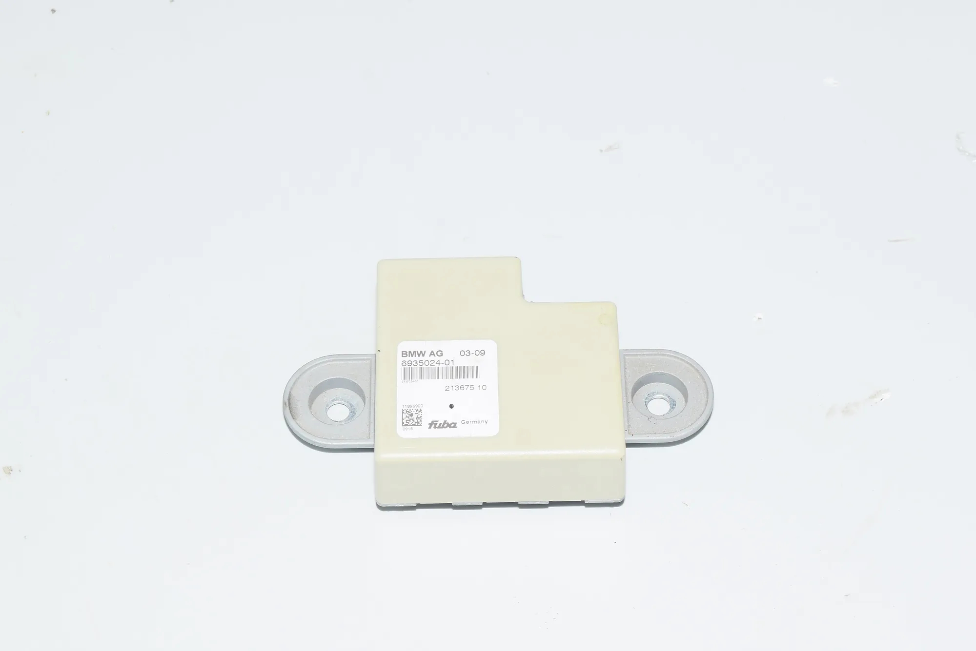 Antenna – OEM 6935024 · BMW 7 (F01, F02) 730 d 2009 – 4