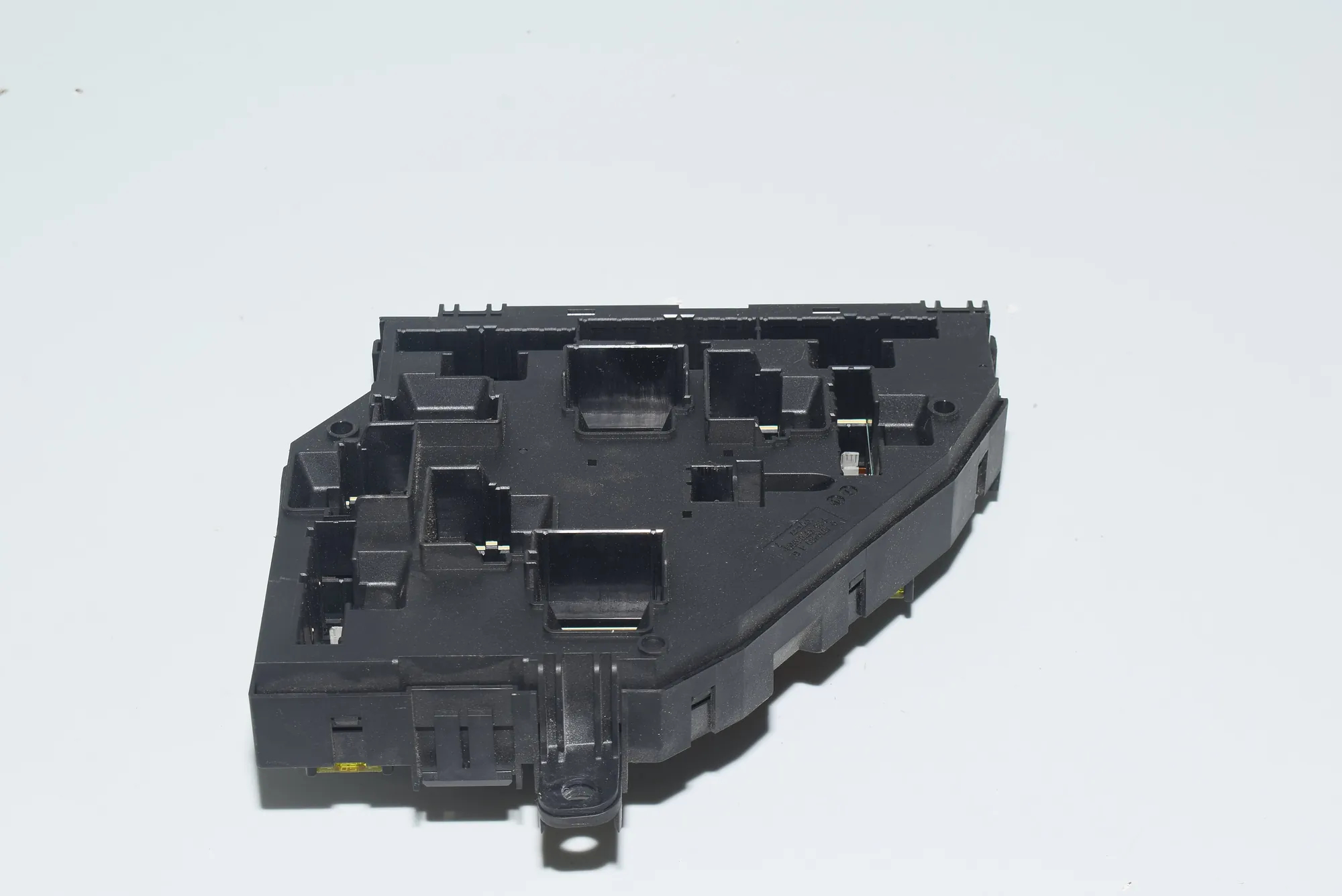 Fuse Box – OEM 9151322 · BMW 7 (F01, F02) 730 d 2009 – 3