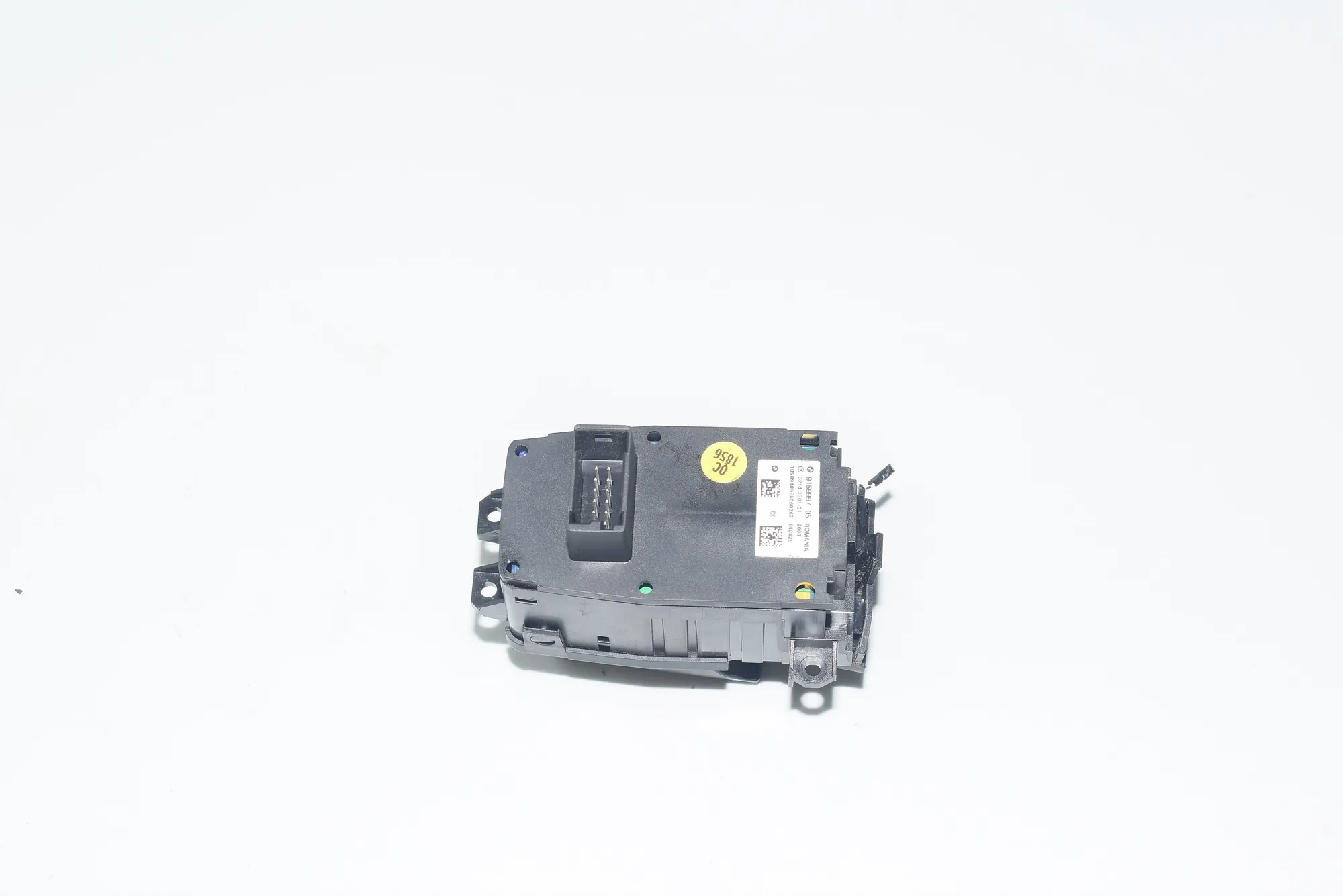 Handbrake Button – OEM 9159997 · BMW 7 (F01, F02) 730 d 2009 – 6