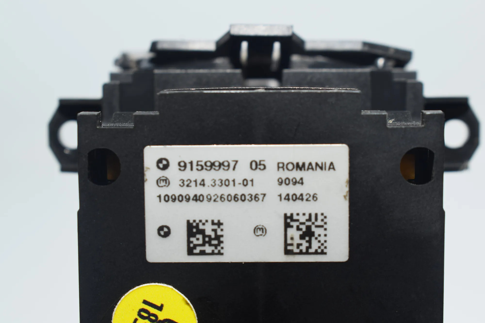 Handbrake Button – OEM 9159997 · BMW 7 (F01, F02) 730 d 2009 – 7