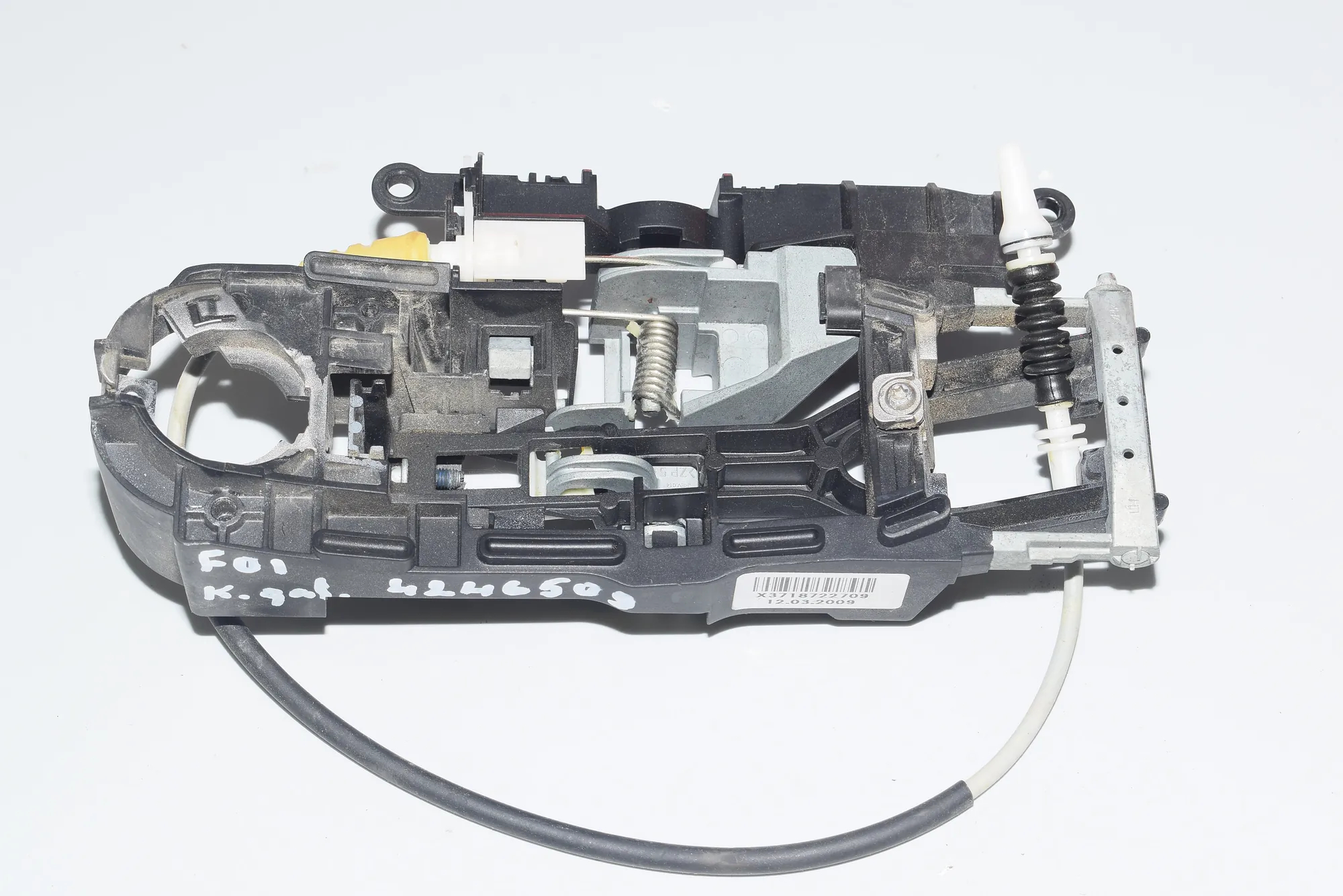 Rear Left Door Interior Handle Frame – OEM 7187227 · BMW 7 (F01, F02) 730 d 2009 – 3