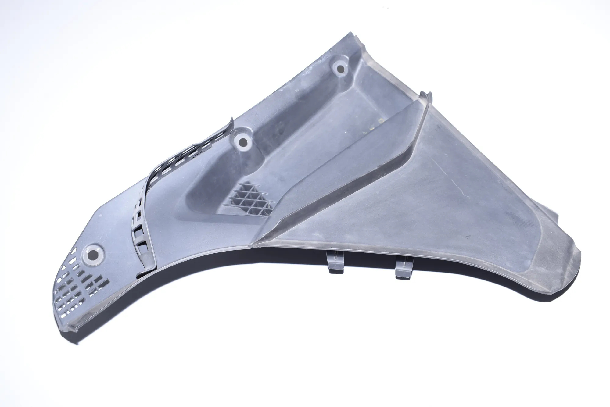 Other Trim Parts – OEM 6987606 · BMW 5 (F10) 520 d 2010 – 2