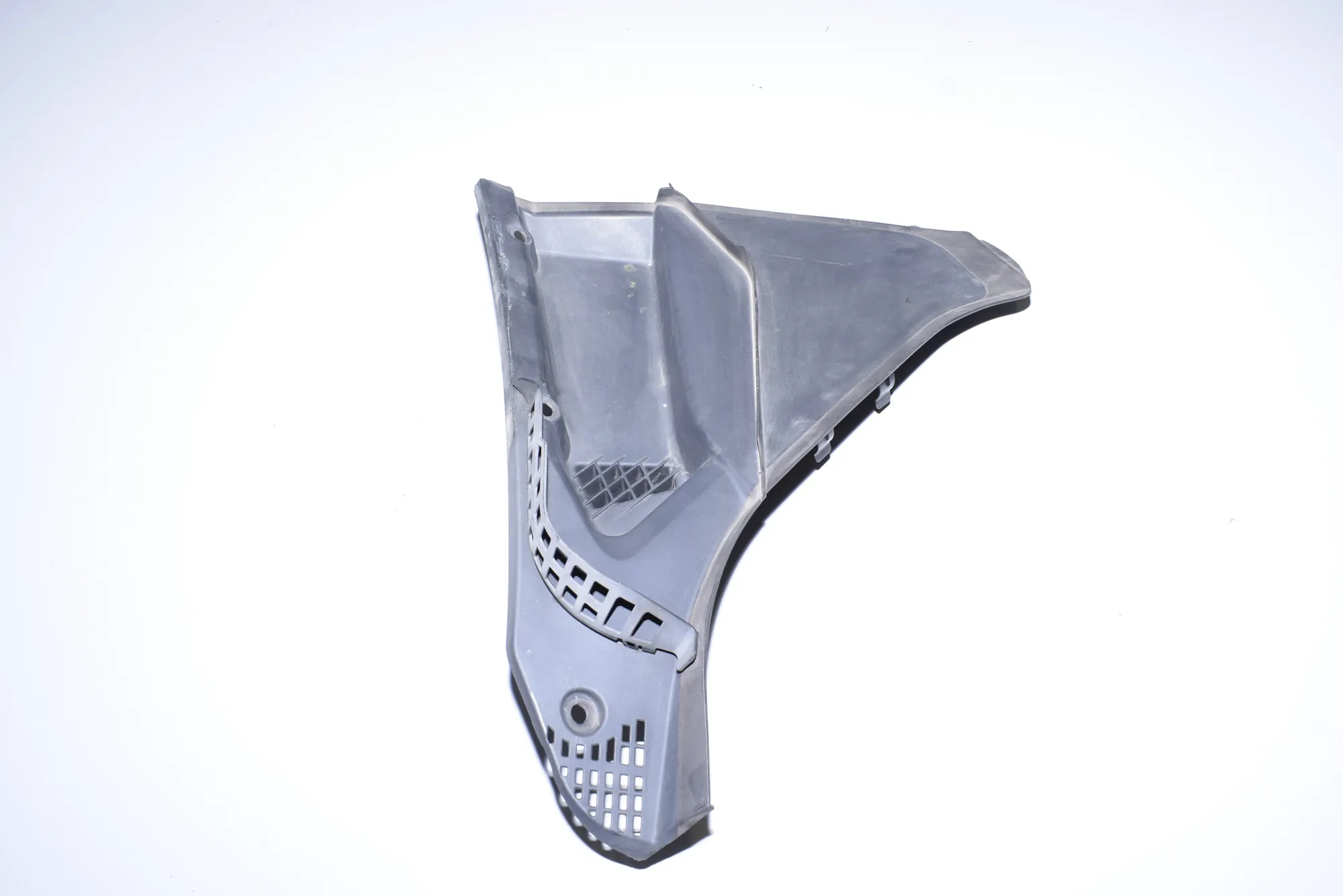 Other Trim Parts – OEM 6987606 · BMW 5 (F10) 520 d 2010 – 3