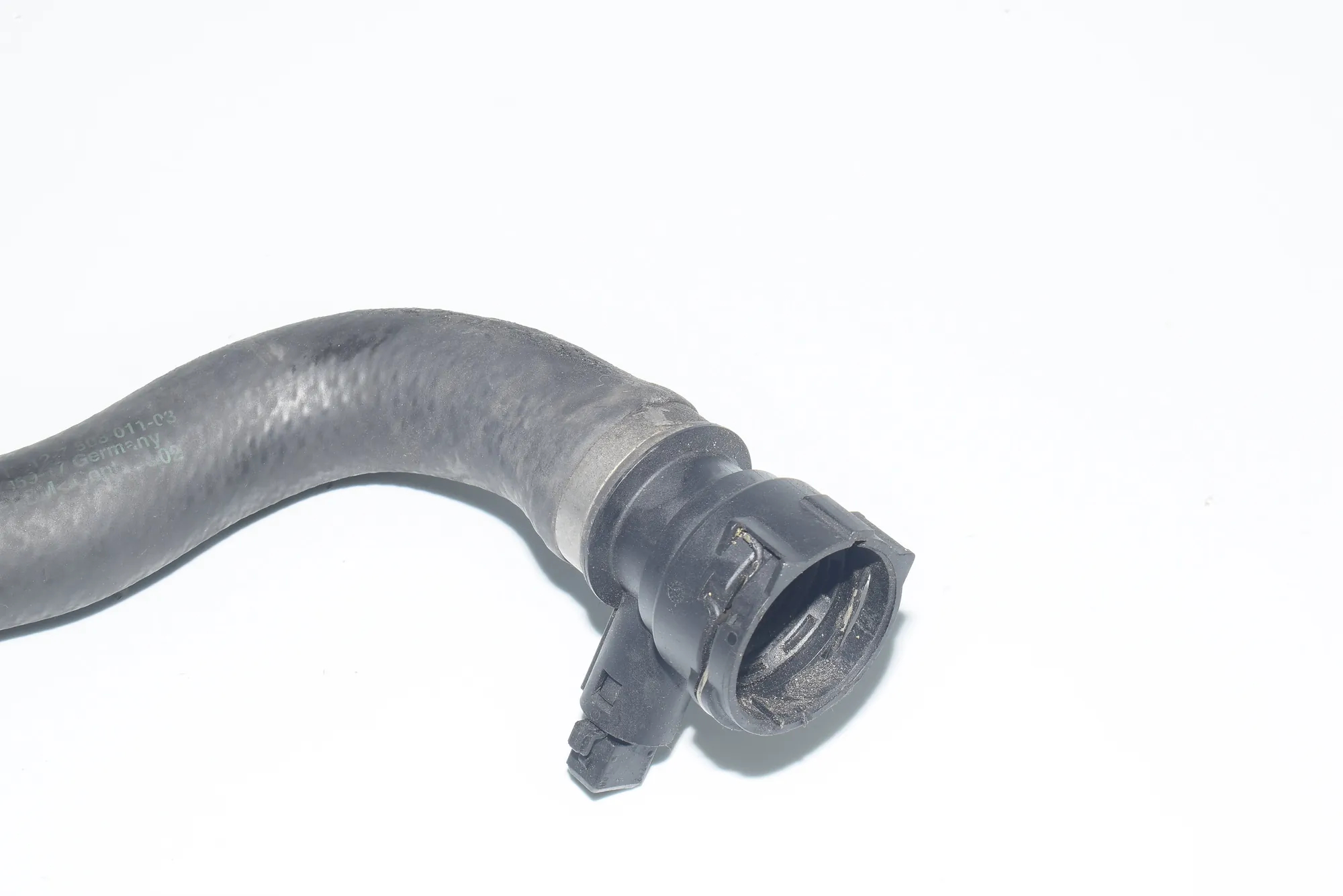 Pipe Hose – OEM 7508011 · BMW 7 (E65, E66, E67) BMW 7 (E65, E66, E67) 735 i 2001 – 3