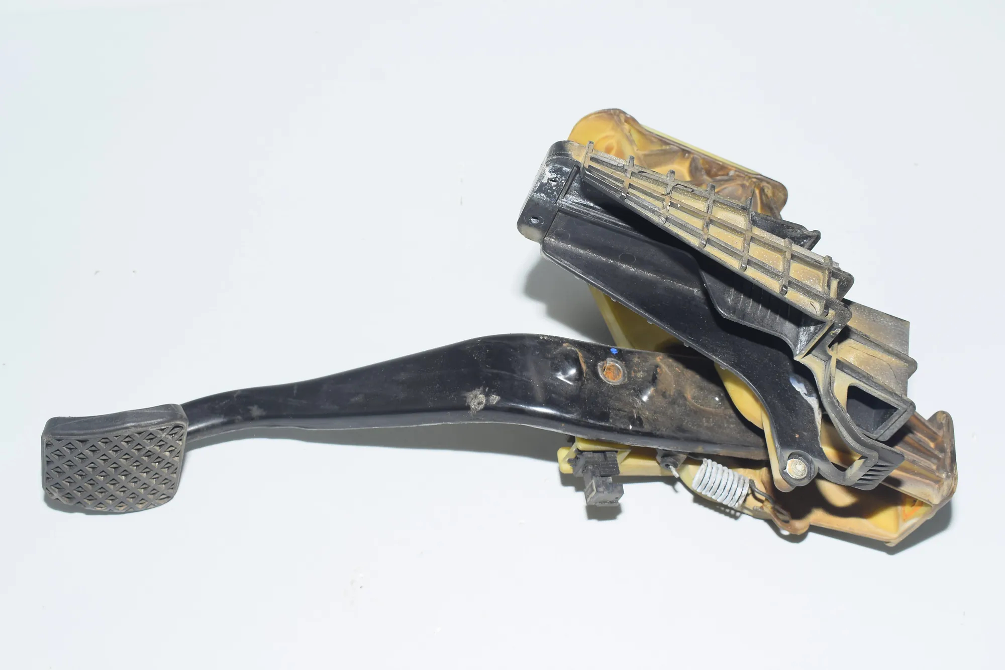 Brake Pedal – OEM 9144253 · BMW 7 (F01, F02) BMW 7 (F01, F02) 2011